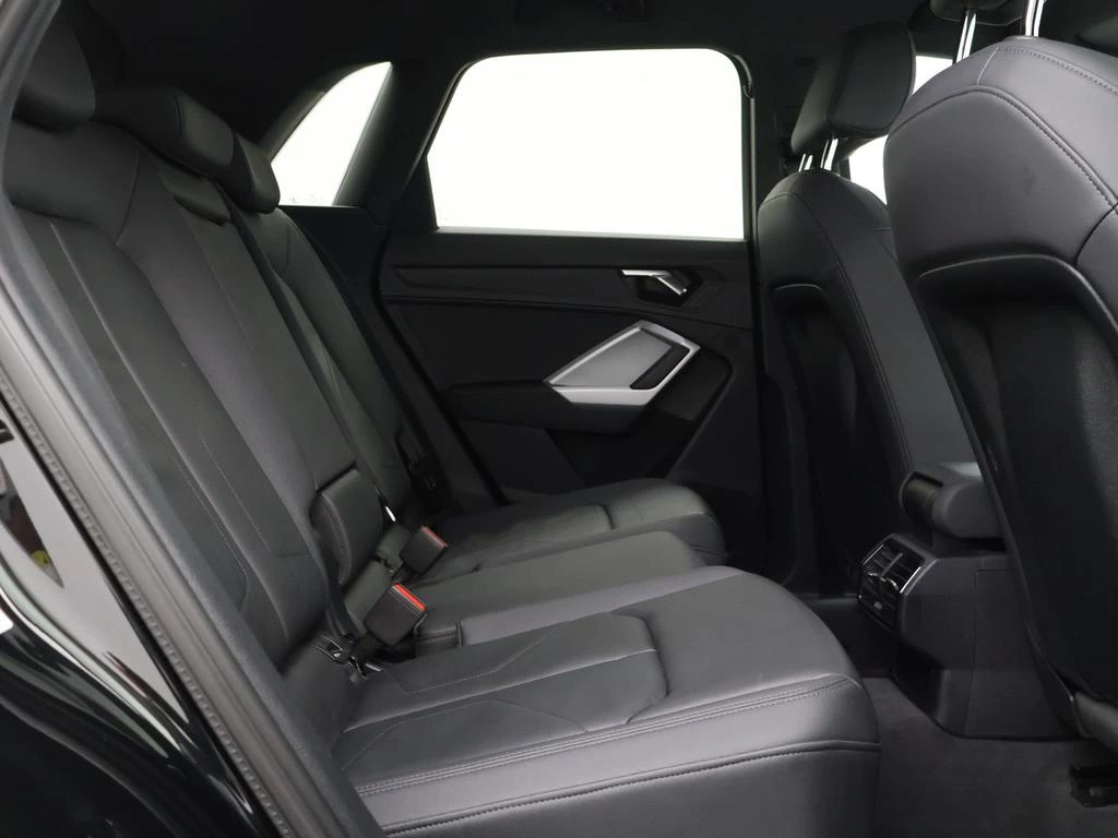 Audi Q3 PHEV Audi Q3 PHEV 45TFSIe 3X S LINE 245PK *AUTOMAAT*LEDER*CRUISE*CAMERA*PDC*NAVI*VIRTUAL COCKPIT*APP-CONNECT*...*