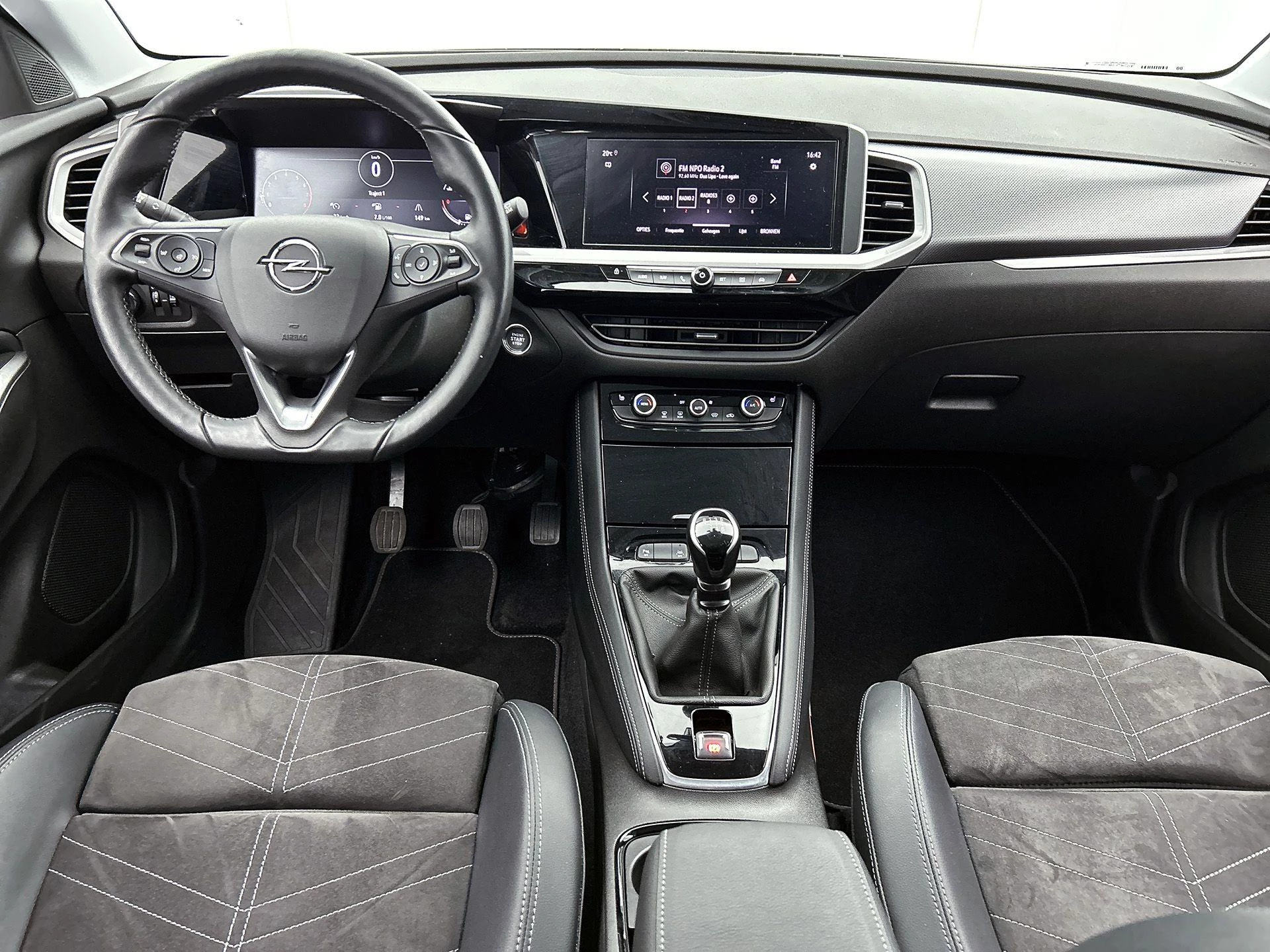 Opel-Grandland-image-21