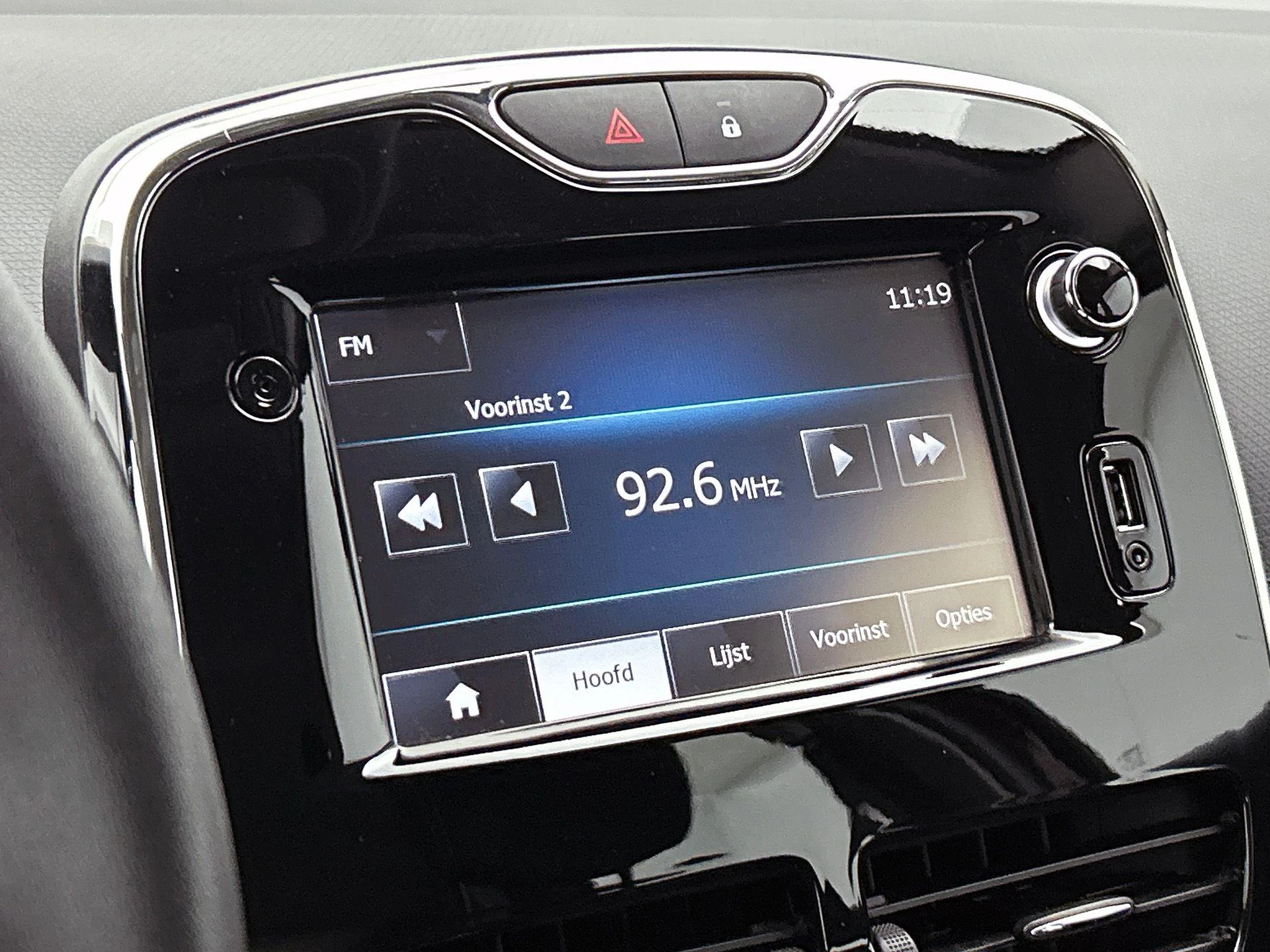 Renault-Clio-image-6