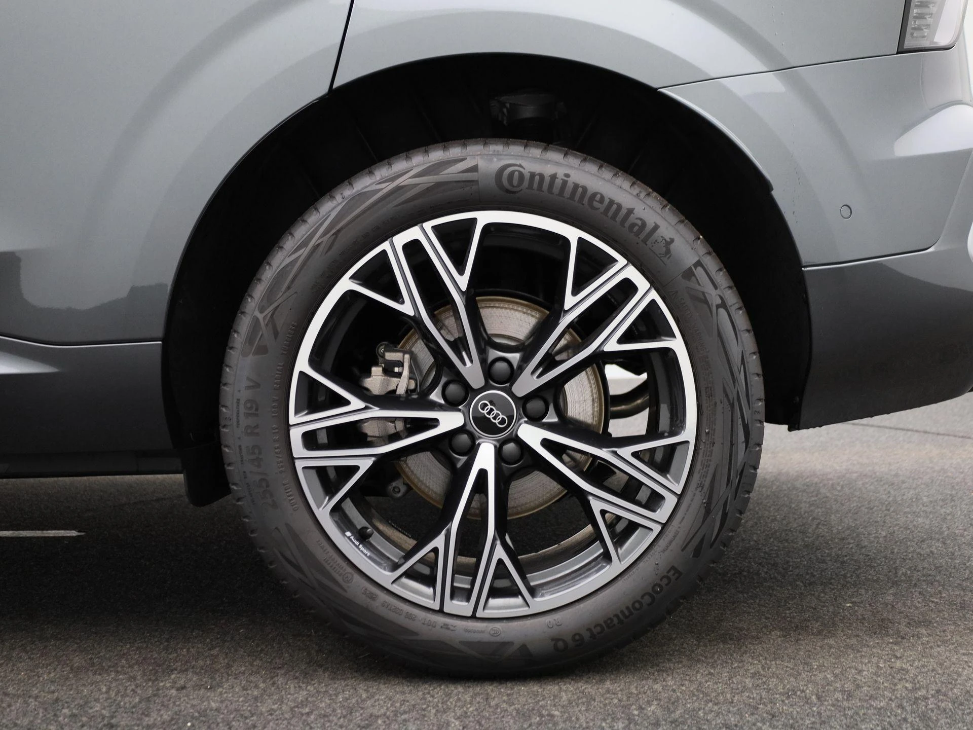 Audi-Q3-image-7