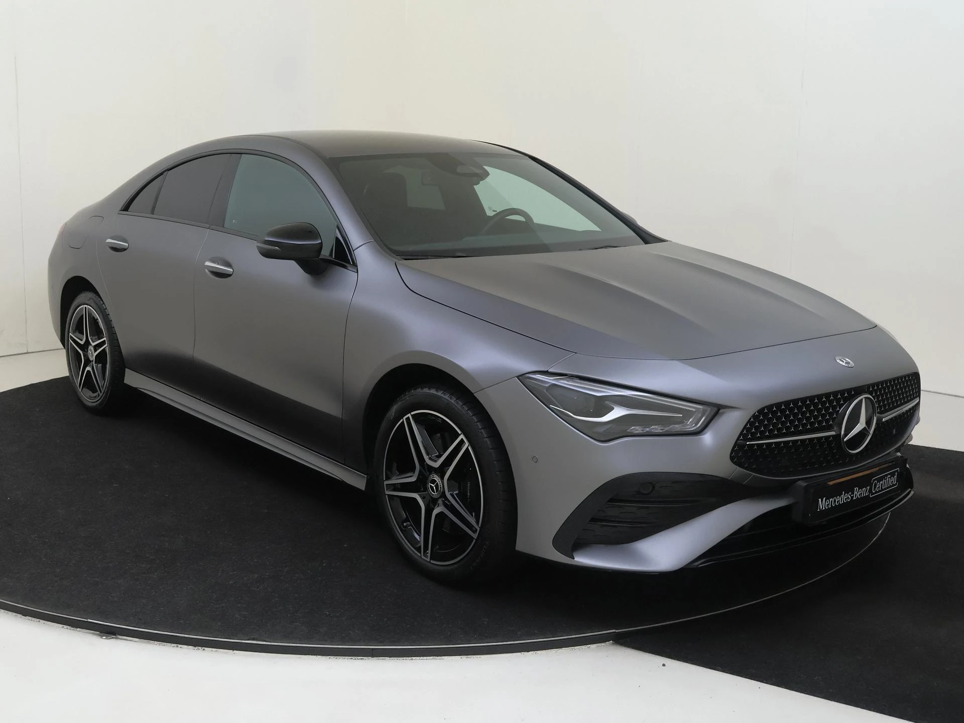 Mercedes-Benz-CLA-image-1