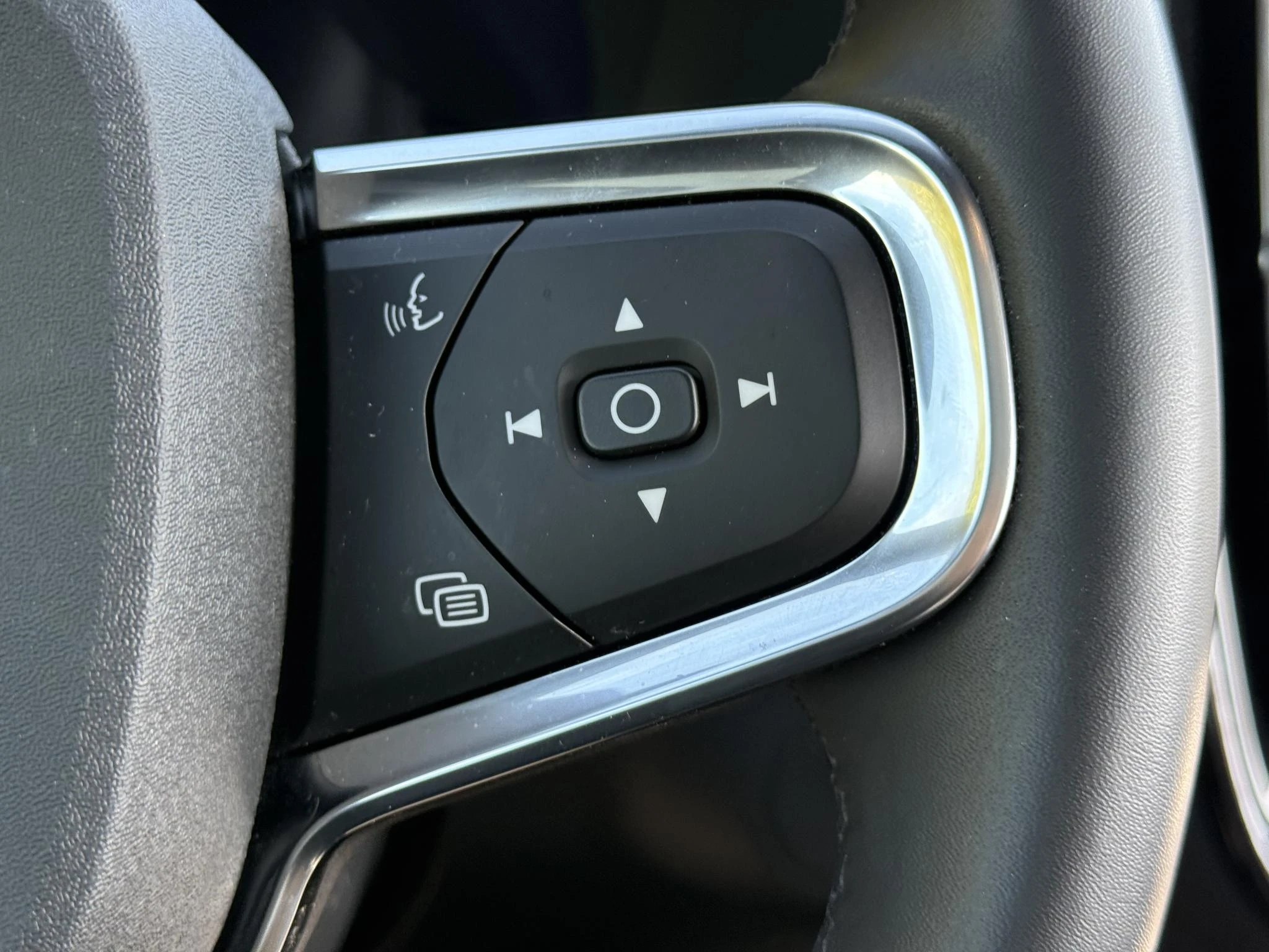 Volvo-C40-image-26