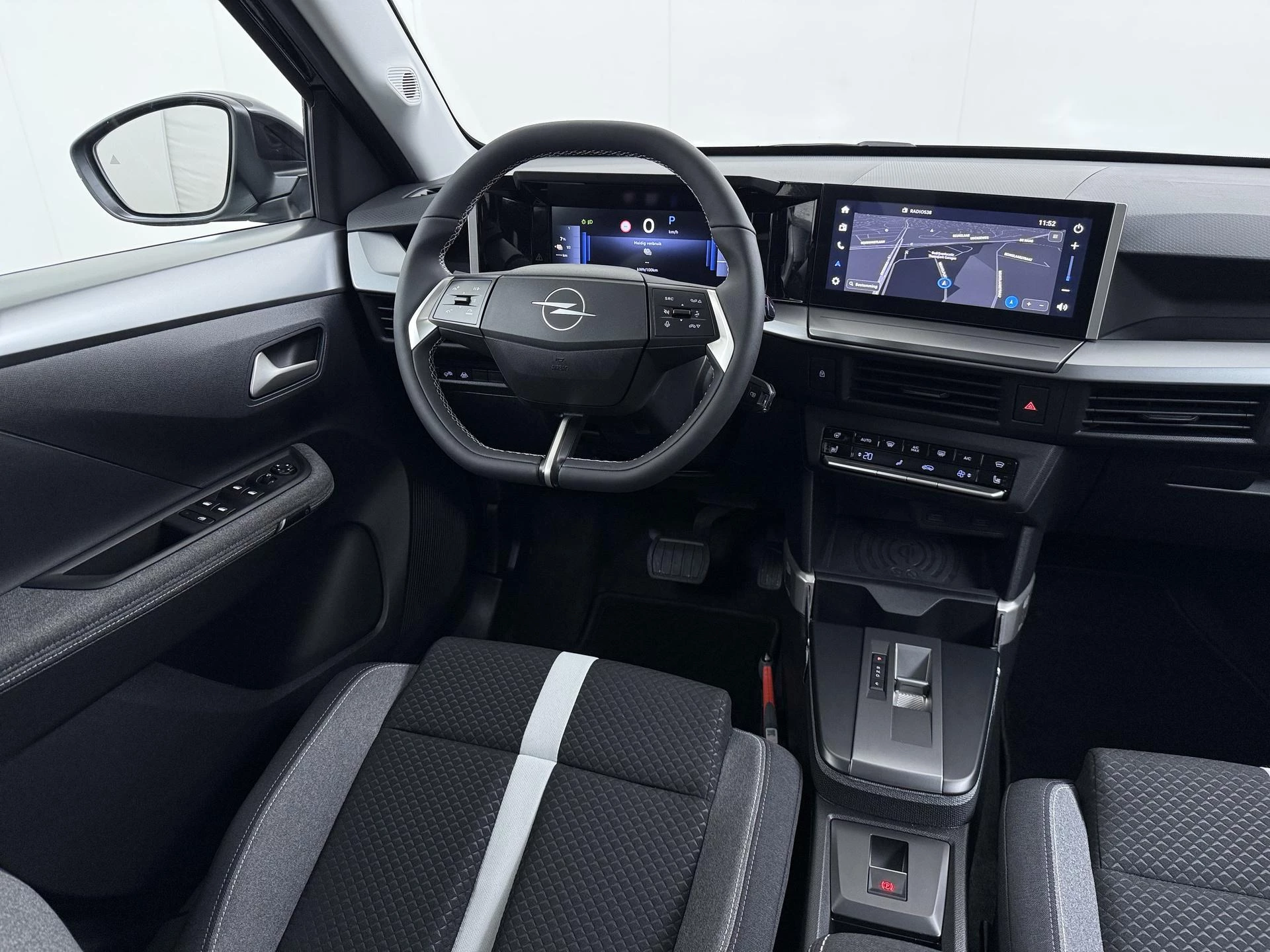 Opel-Frontera-image-17