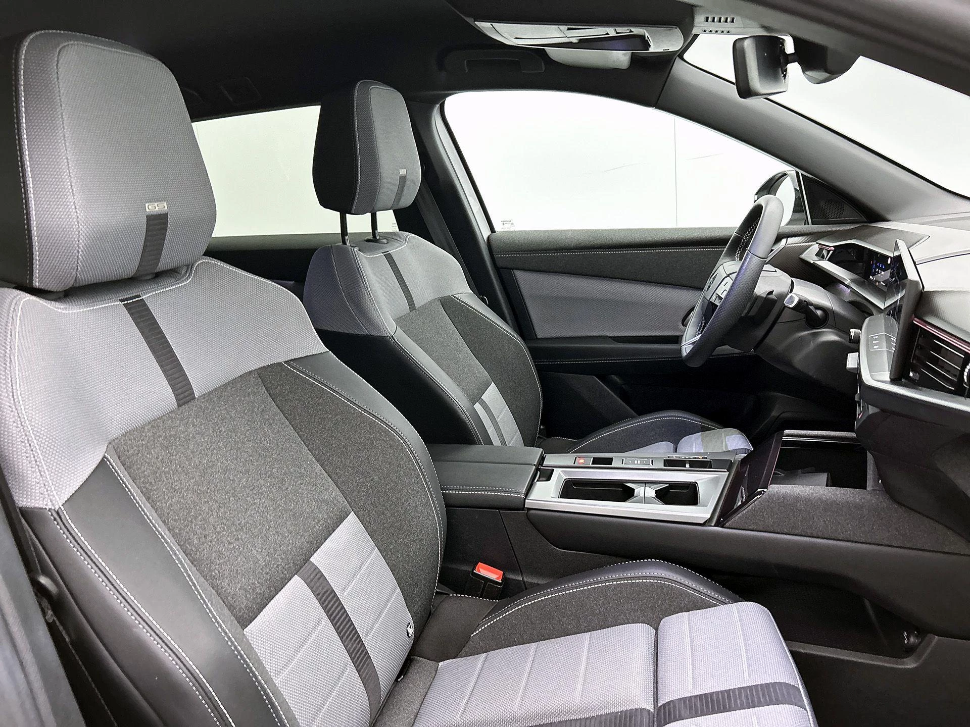 Opel-Grandland-image-29