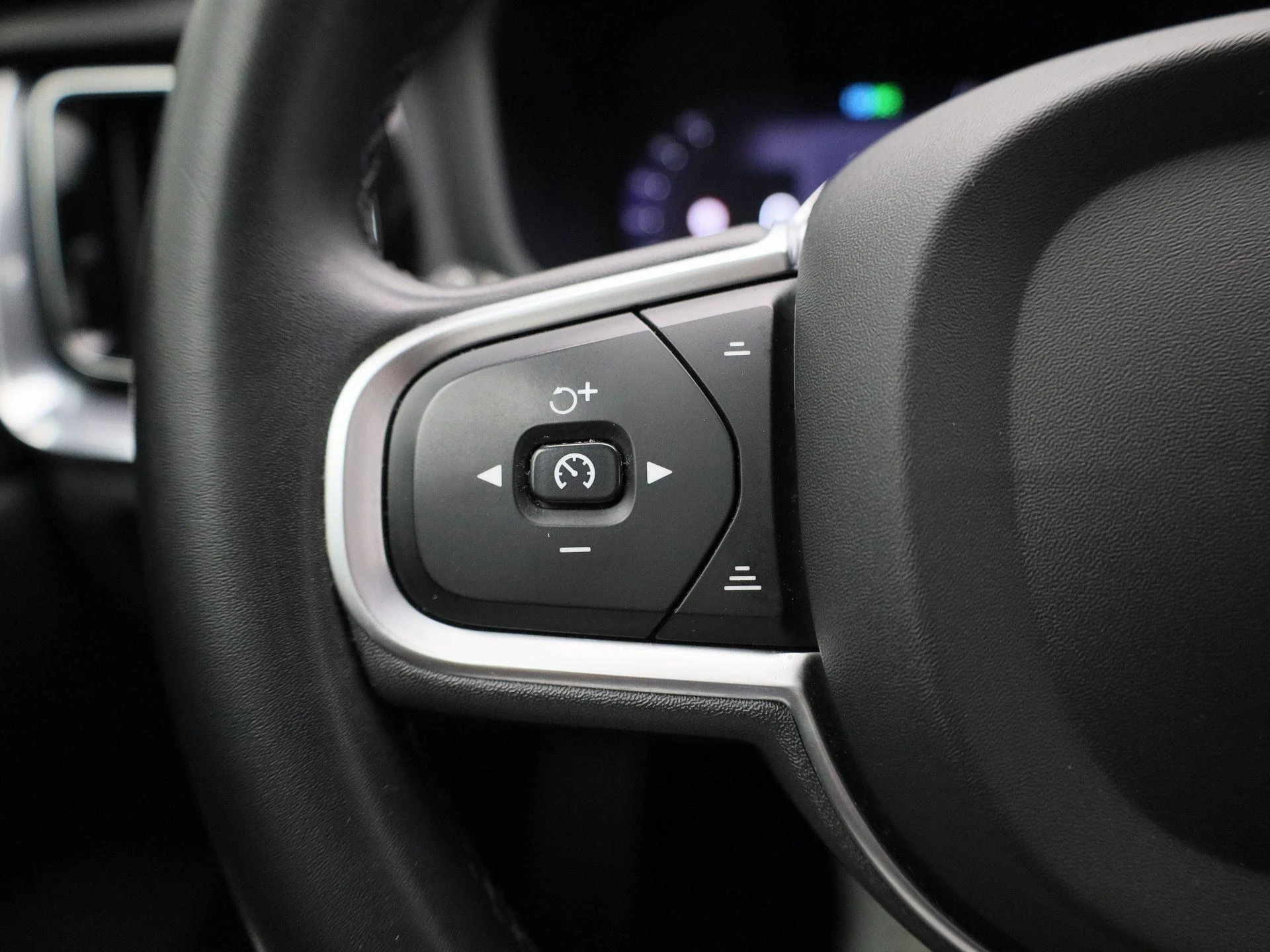 Volvo-V60-image-20