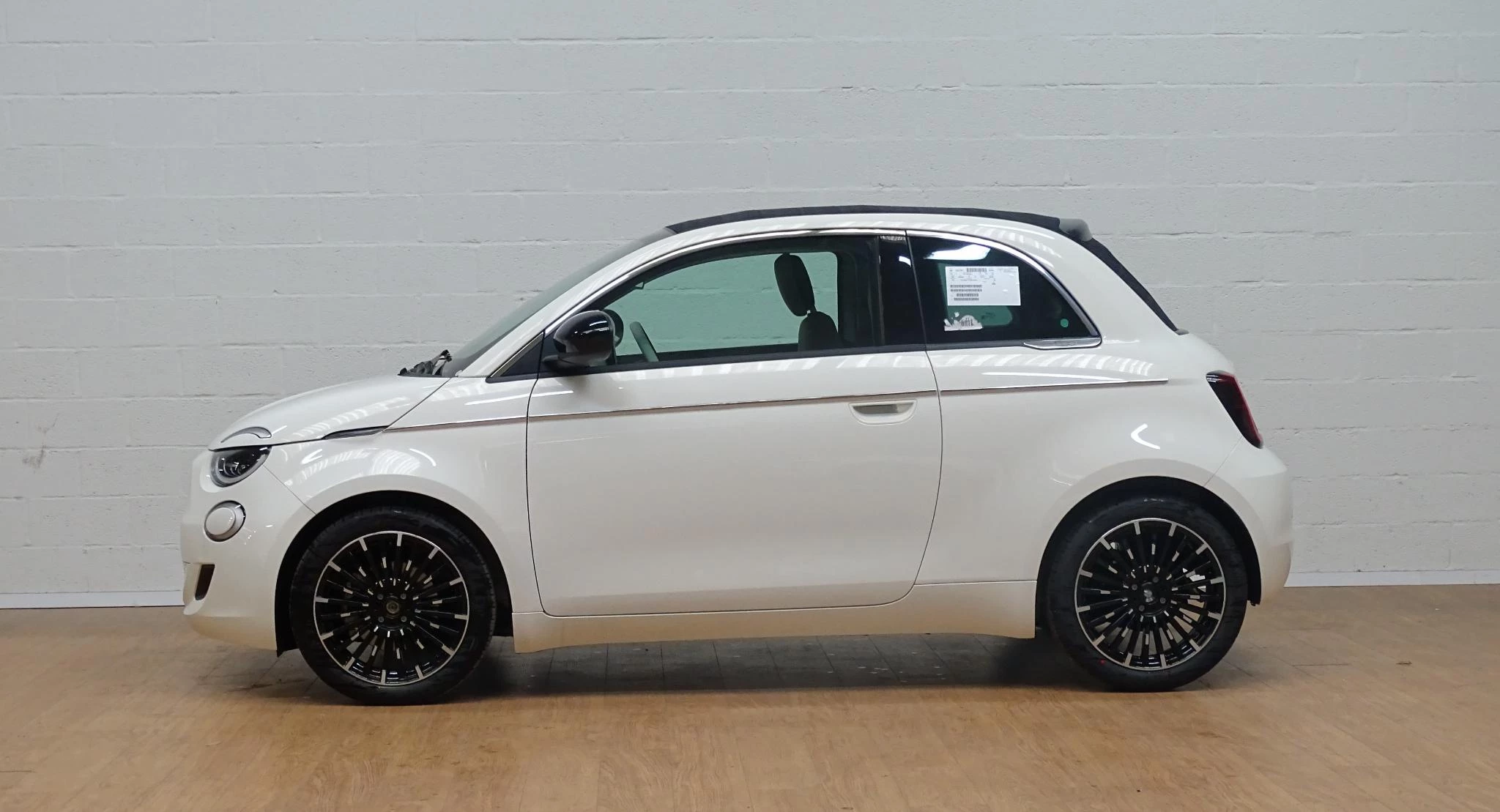 Fiat 500C 1.0 Hybrid LA PRIMA cabrio