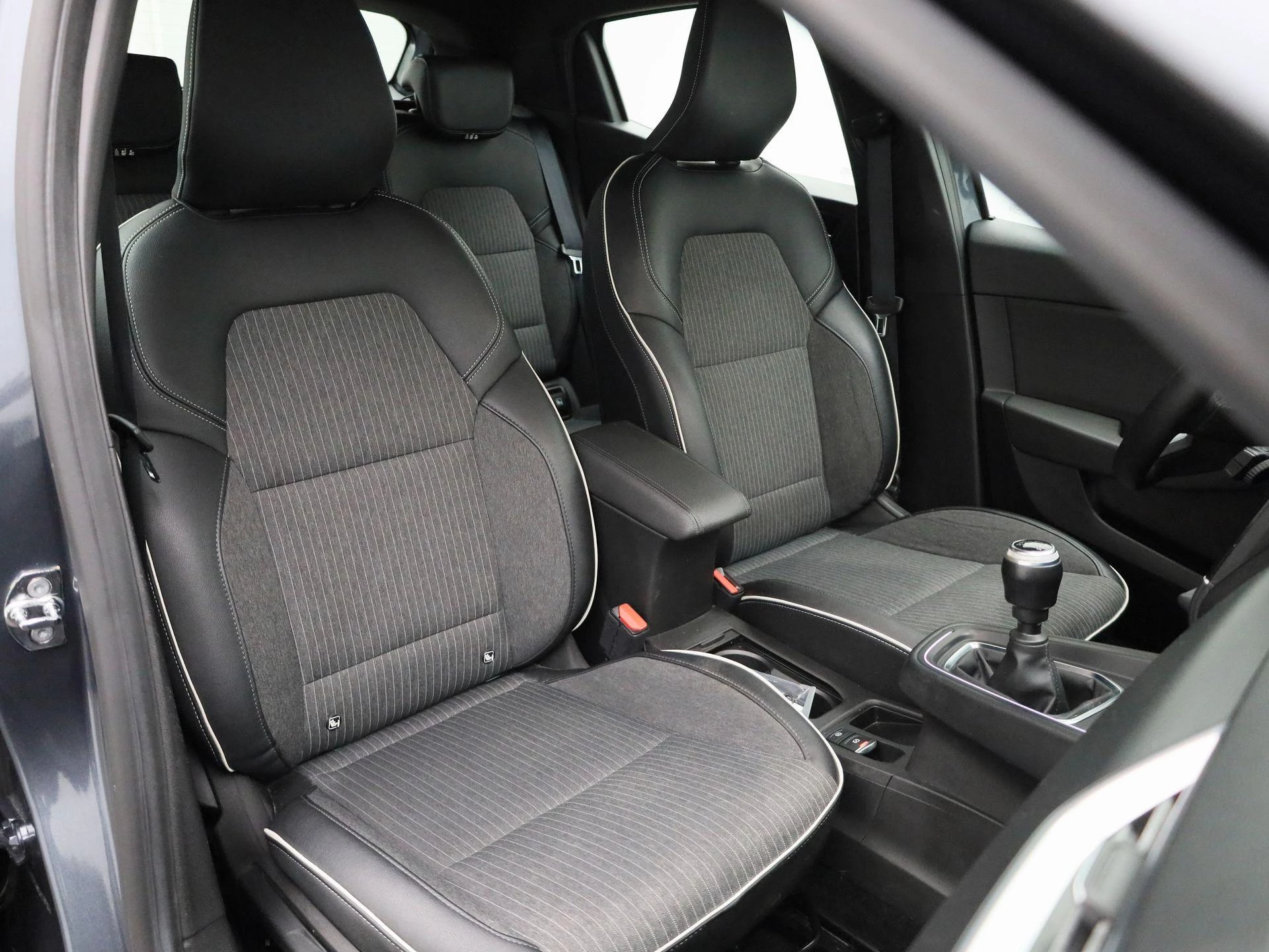 Renault-Clio-image-34