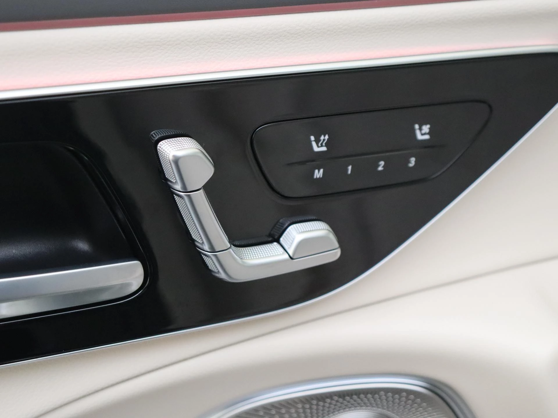 Mercedes-Benz-E-Klasse-image-29