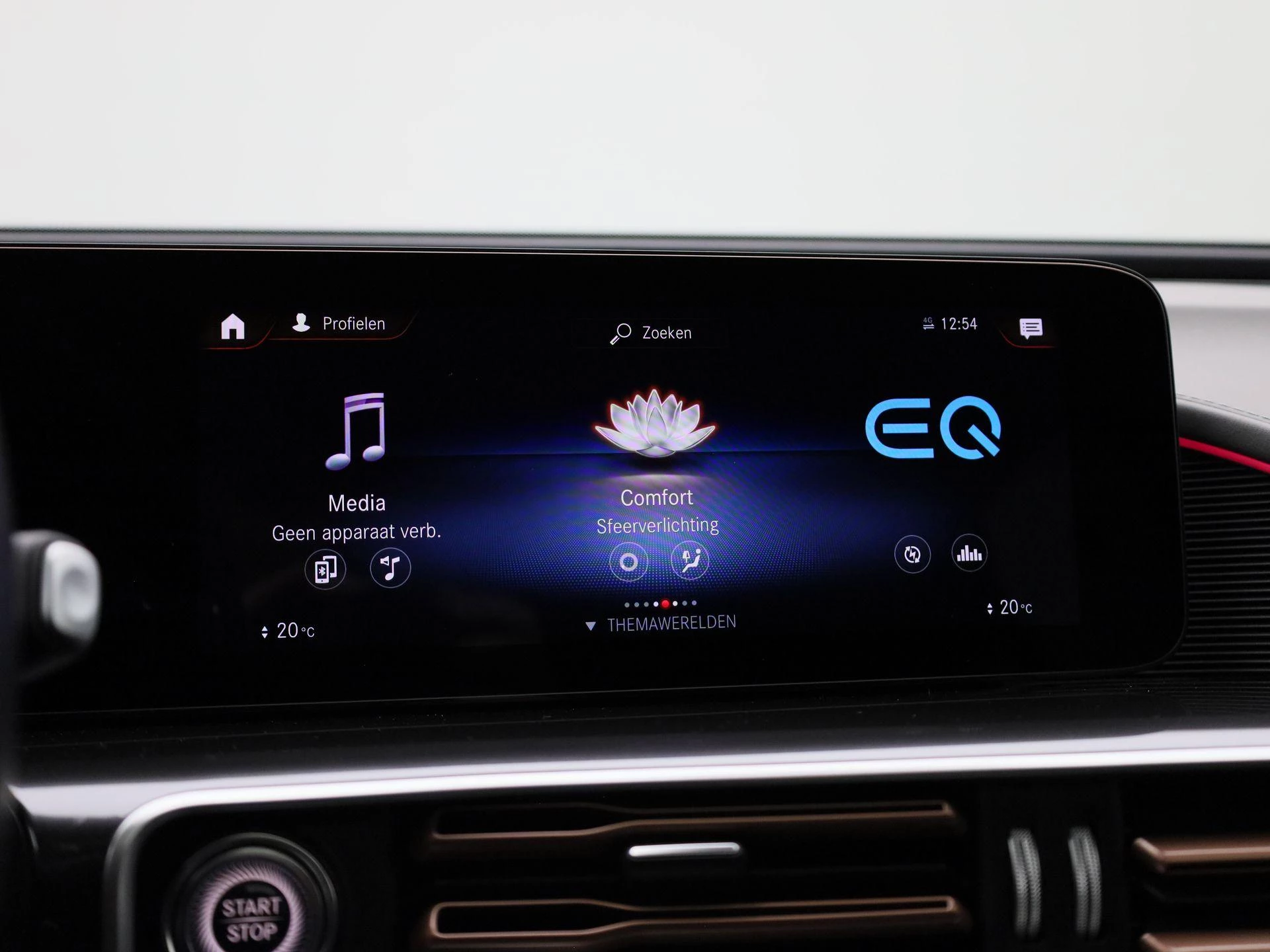 Mercedes-Benz-EQC-image-31