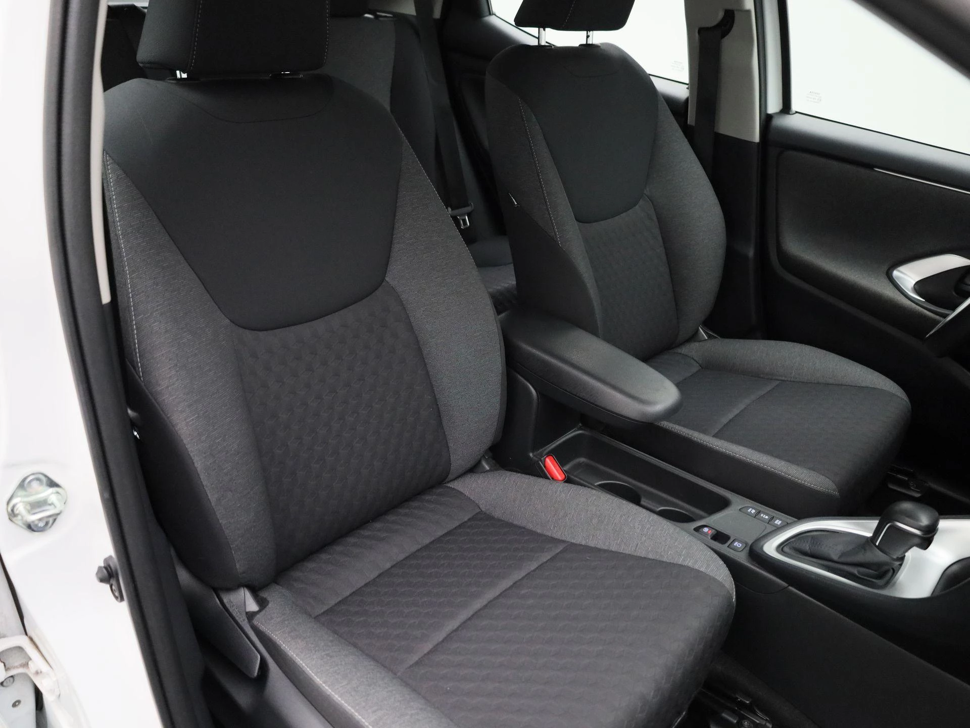 Toyota-Yaris-image-28