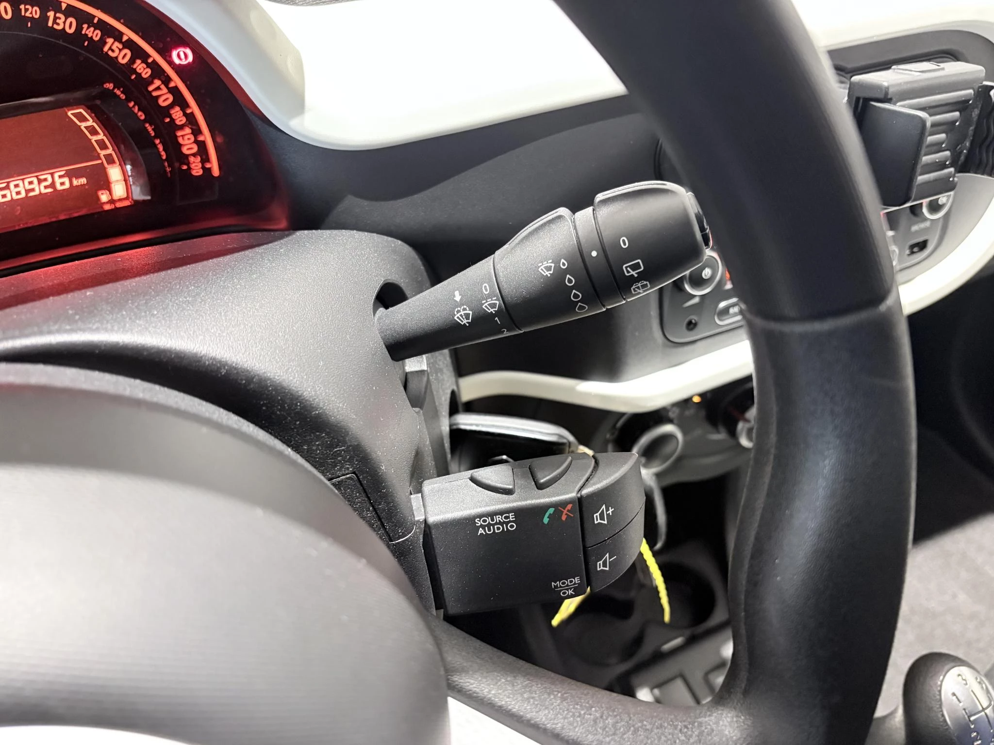 Renault-Twingo-image-15