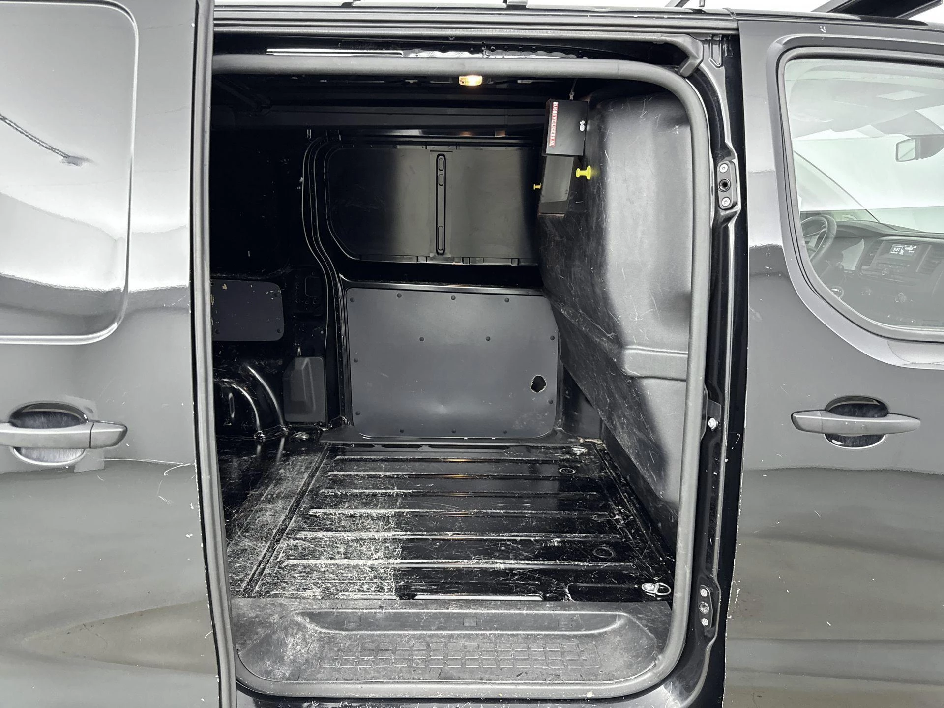 Peugeot-Expert-image-22
