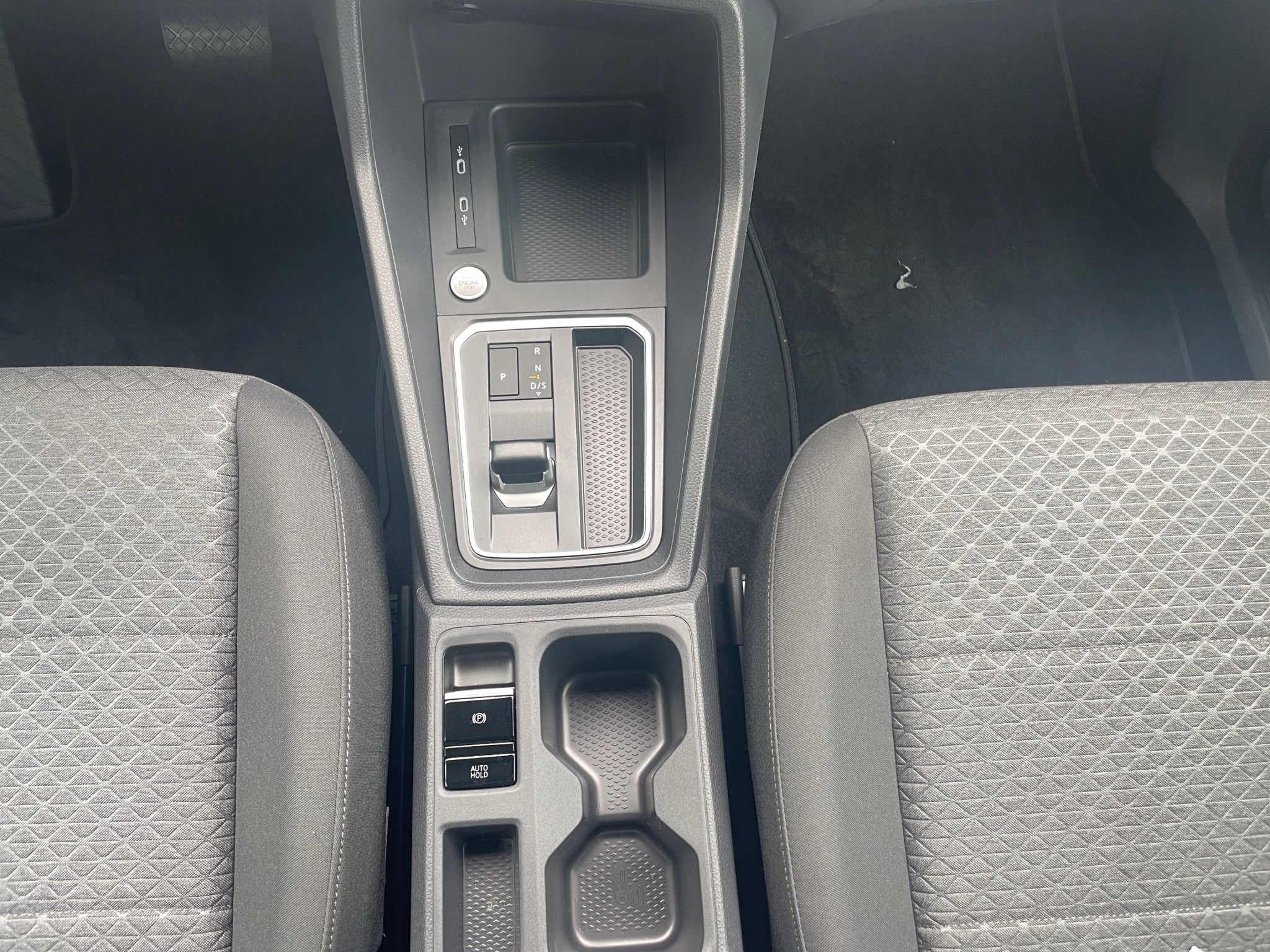 Ford Tourneo Connect Titanium Langer Radstand (L2). Grand 1.5 l EcoBoost PHEV. 6-Gang-Automatikgetriebe.