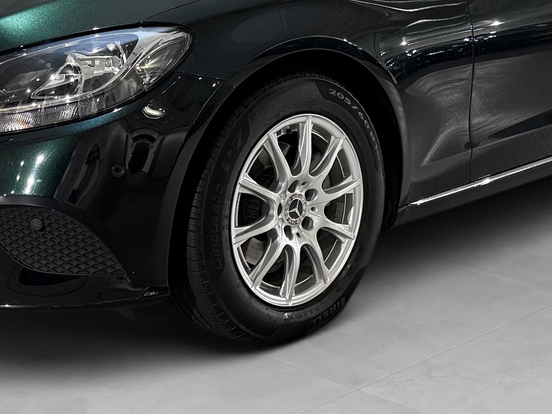Mercedes-Benz-Classe C-image-19