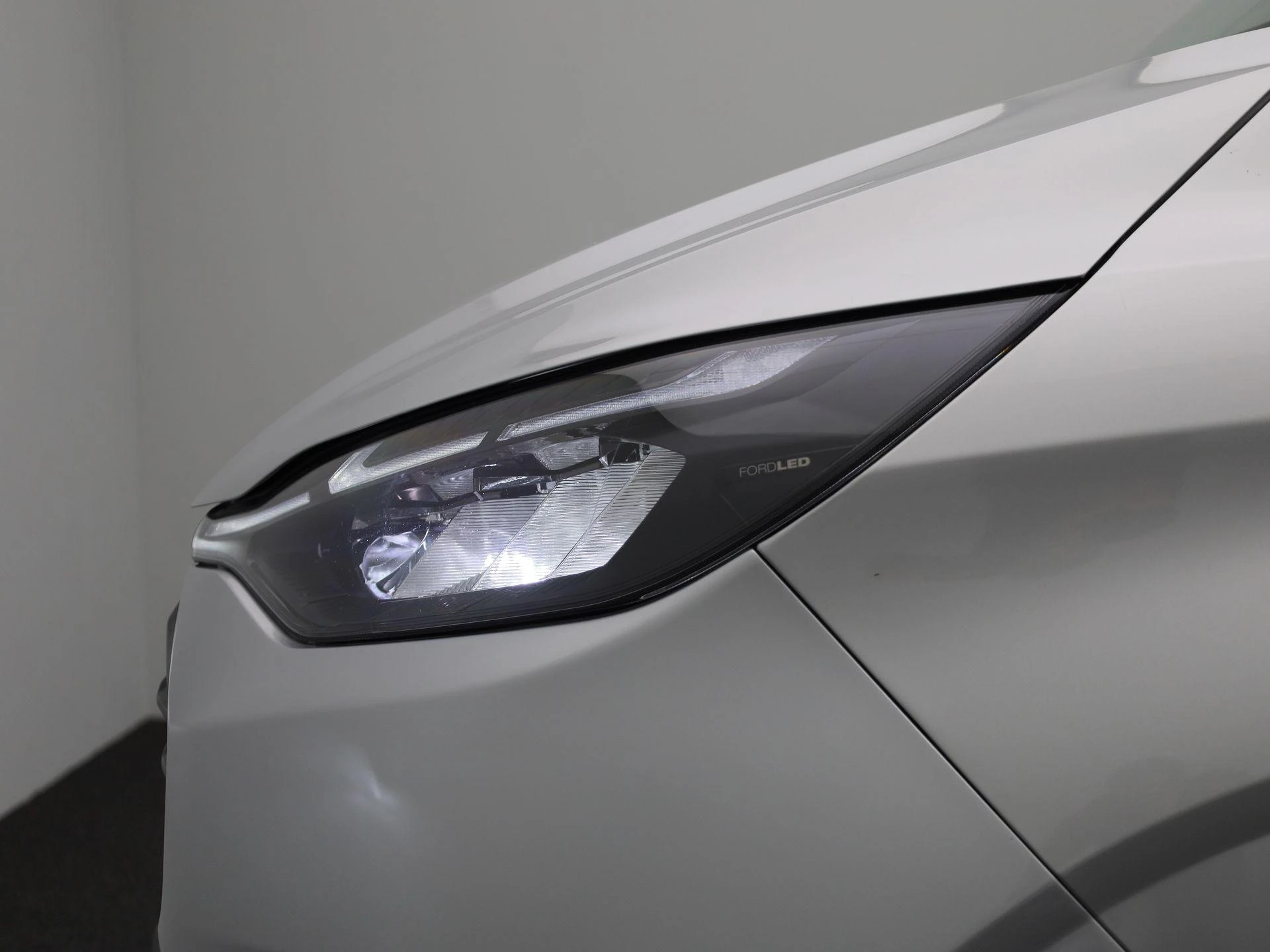 Ford-Transit Custom-image-15