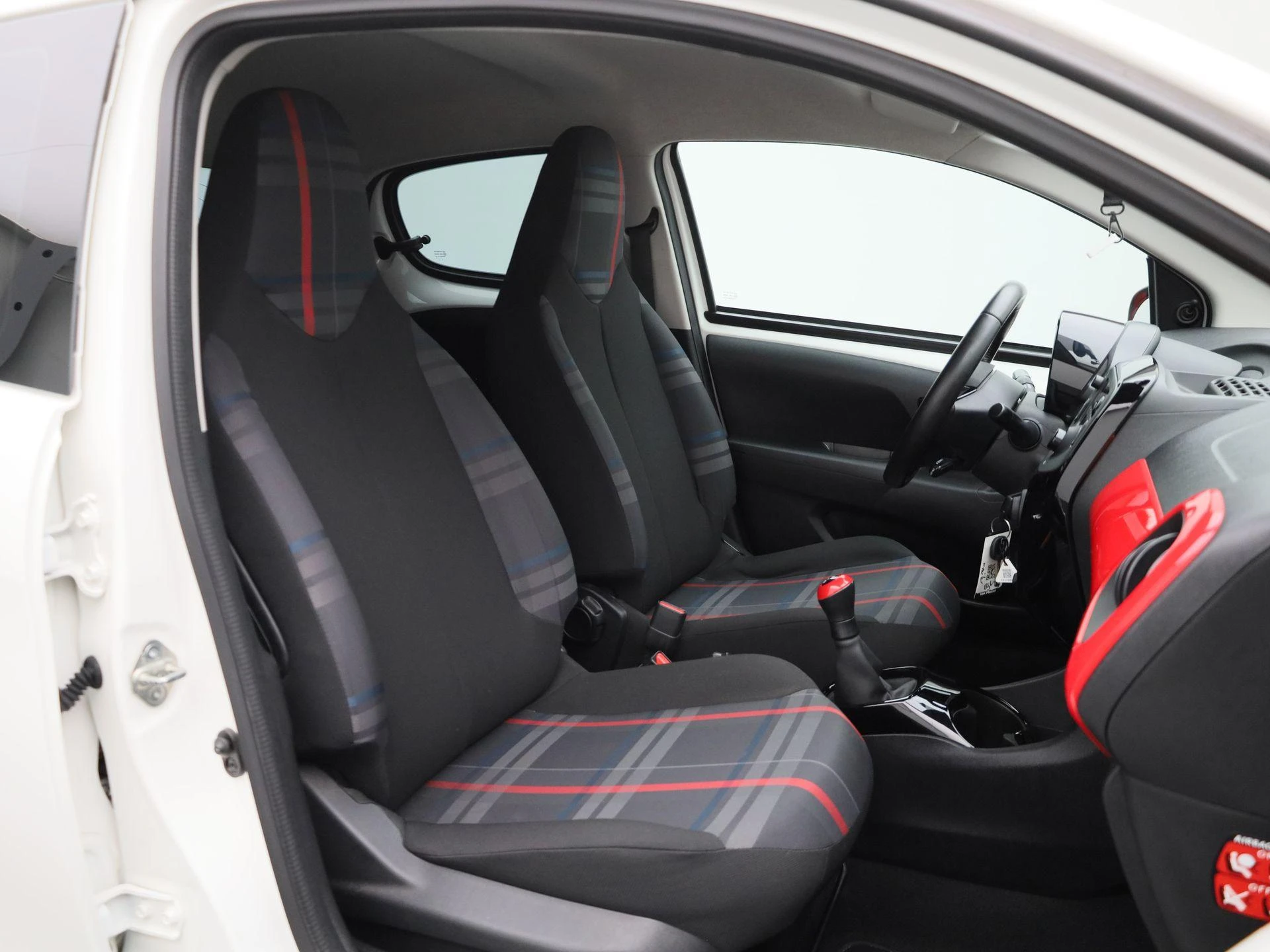 Peugeot-108-image-26