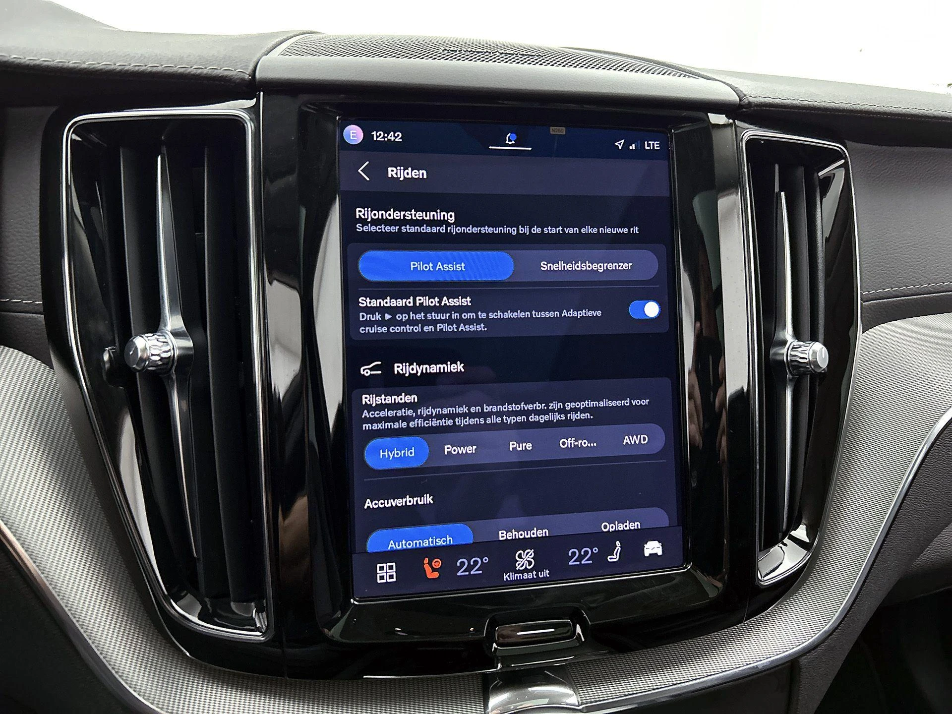 Volvo-XC60-image-13