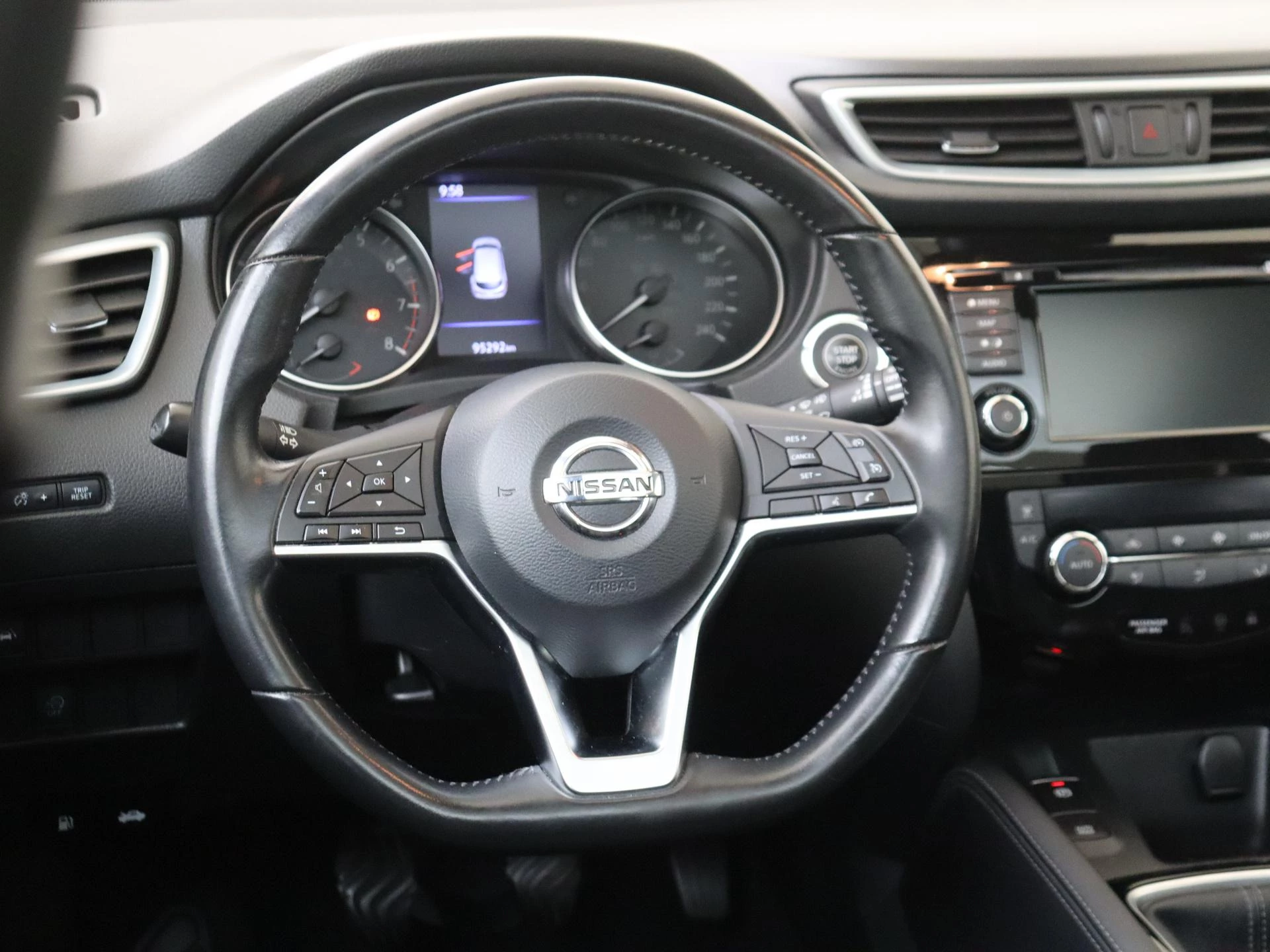 Nissan QASHQAI 1.3 DIG-T Tekna +