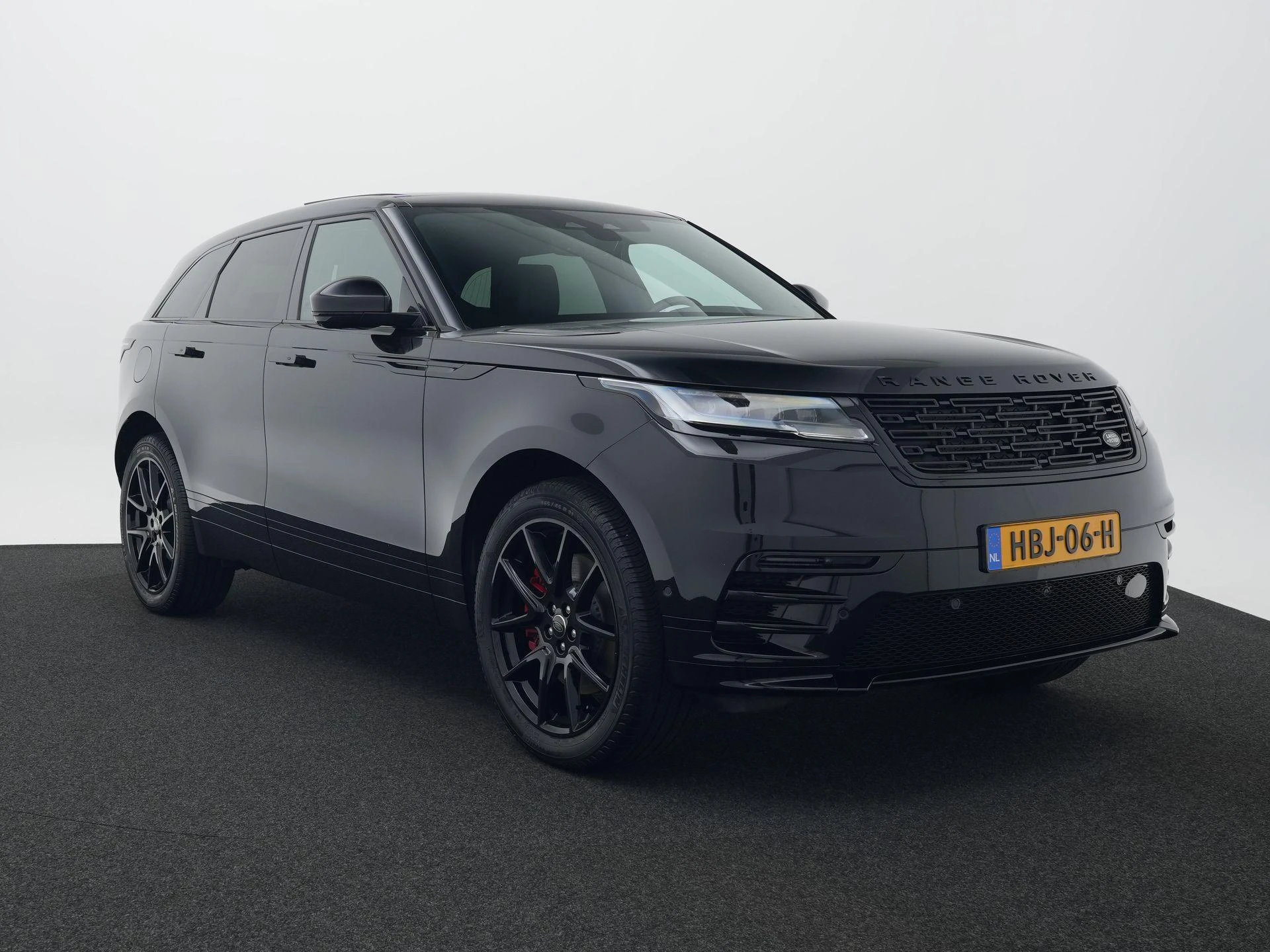 Land Rover-Range Rover Velar-image-13