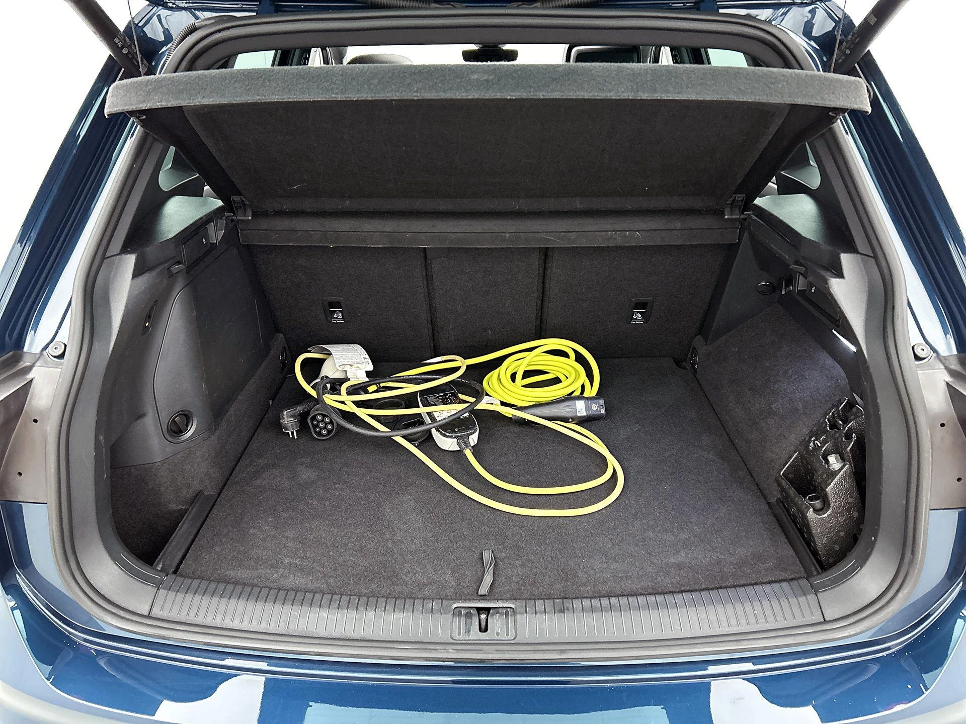 Volkswagen-Tiguan-image-15