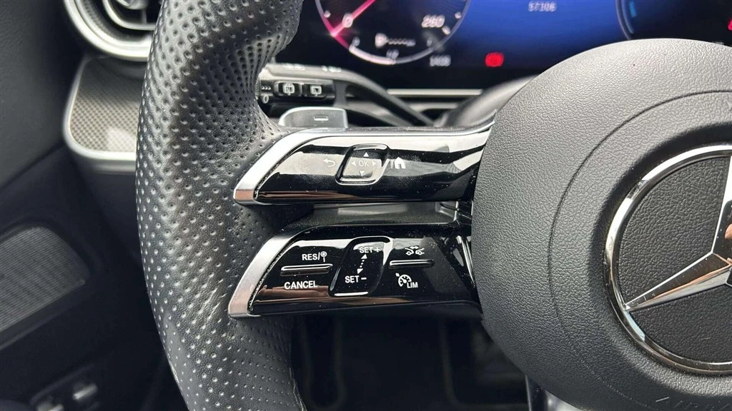 Mercedes-Benz-C-Klasse-image-11