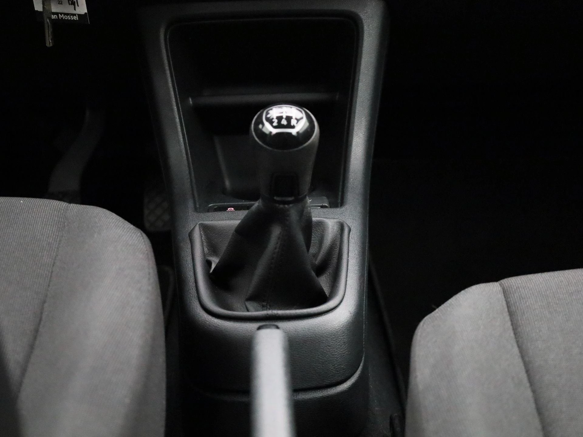 Volkswagen-up!-image-9