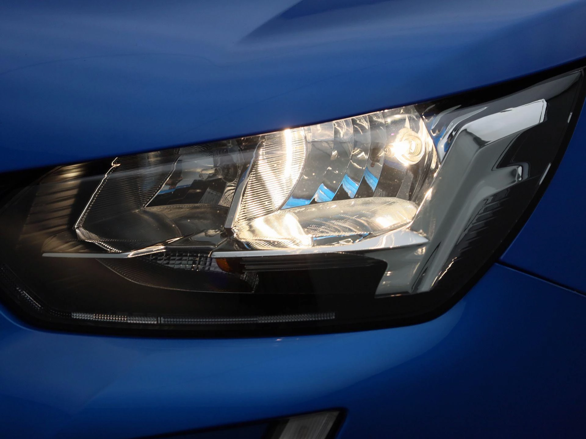 Peugeot-e-2008-image-16