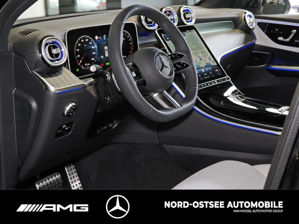 Mercedes-Benz GLC 300 de 4m AMG PANO AHK DIG-LIGHT DISTR 360° AMG Line