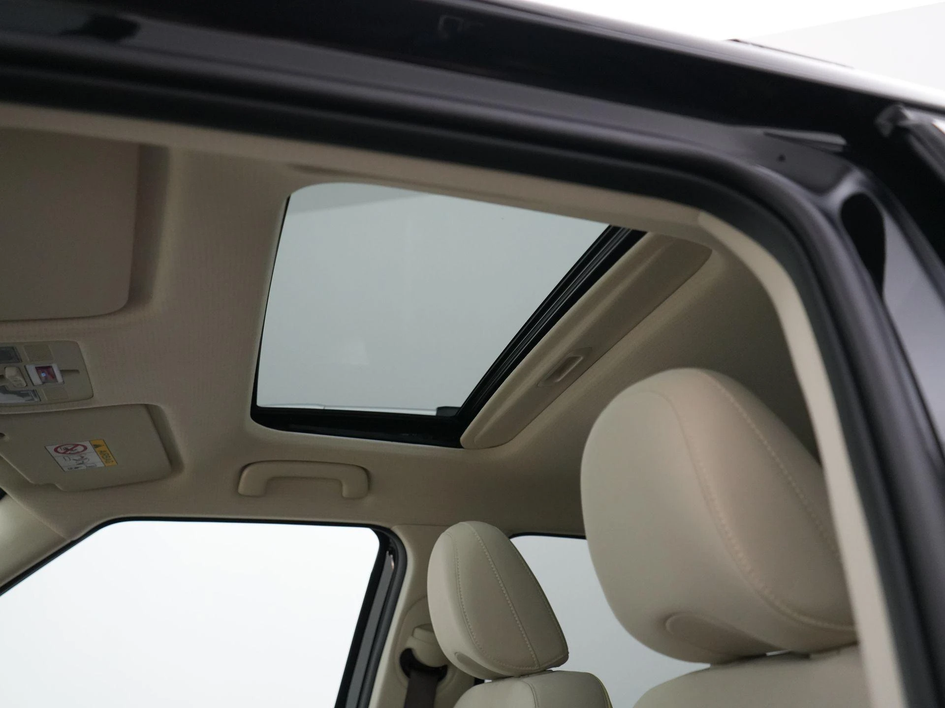 Hyundai-Inster-image-34