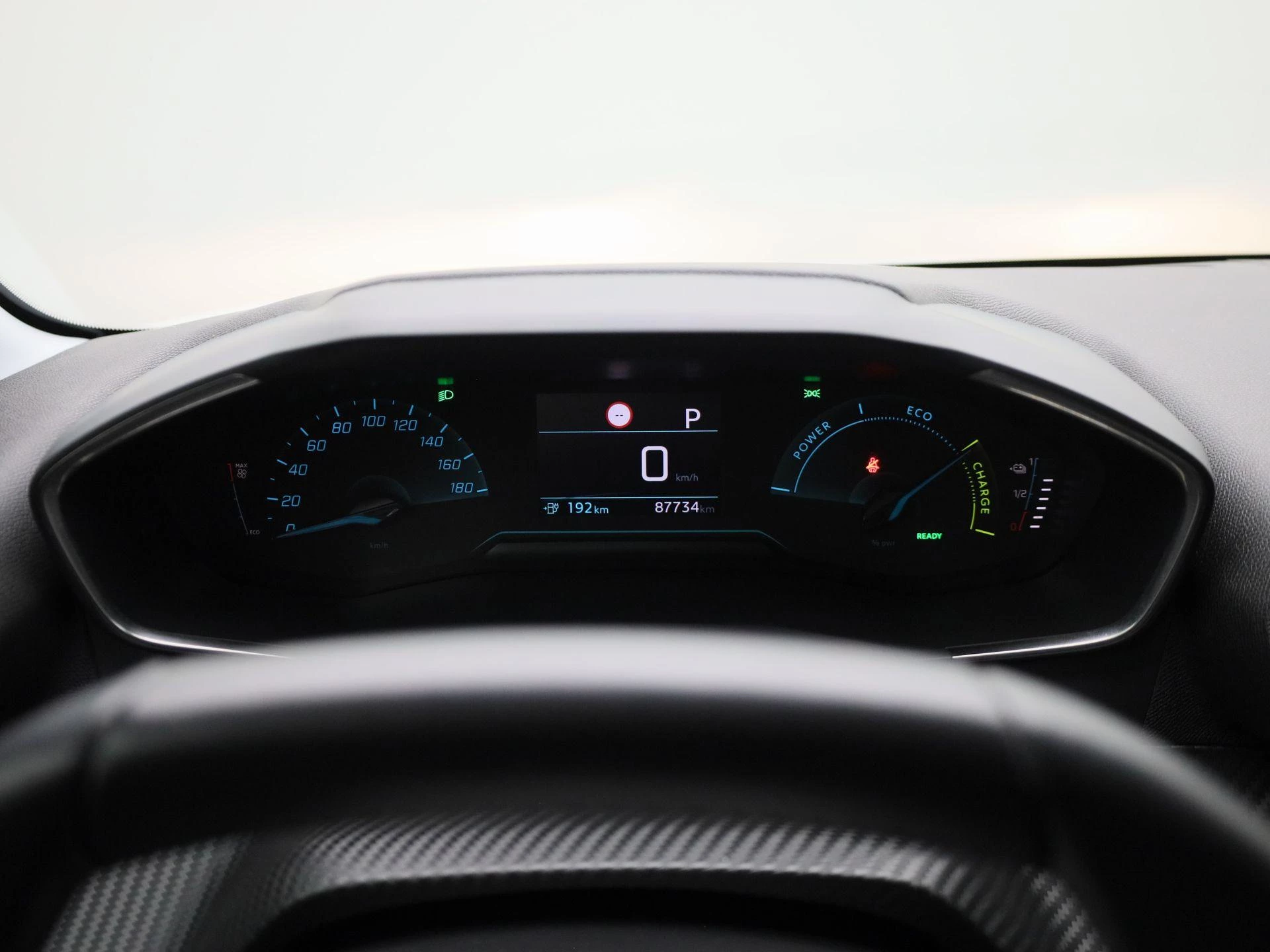 Peugeot-e-208-image-14