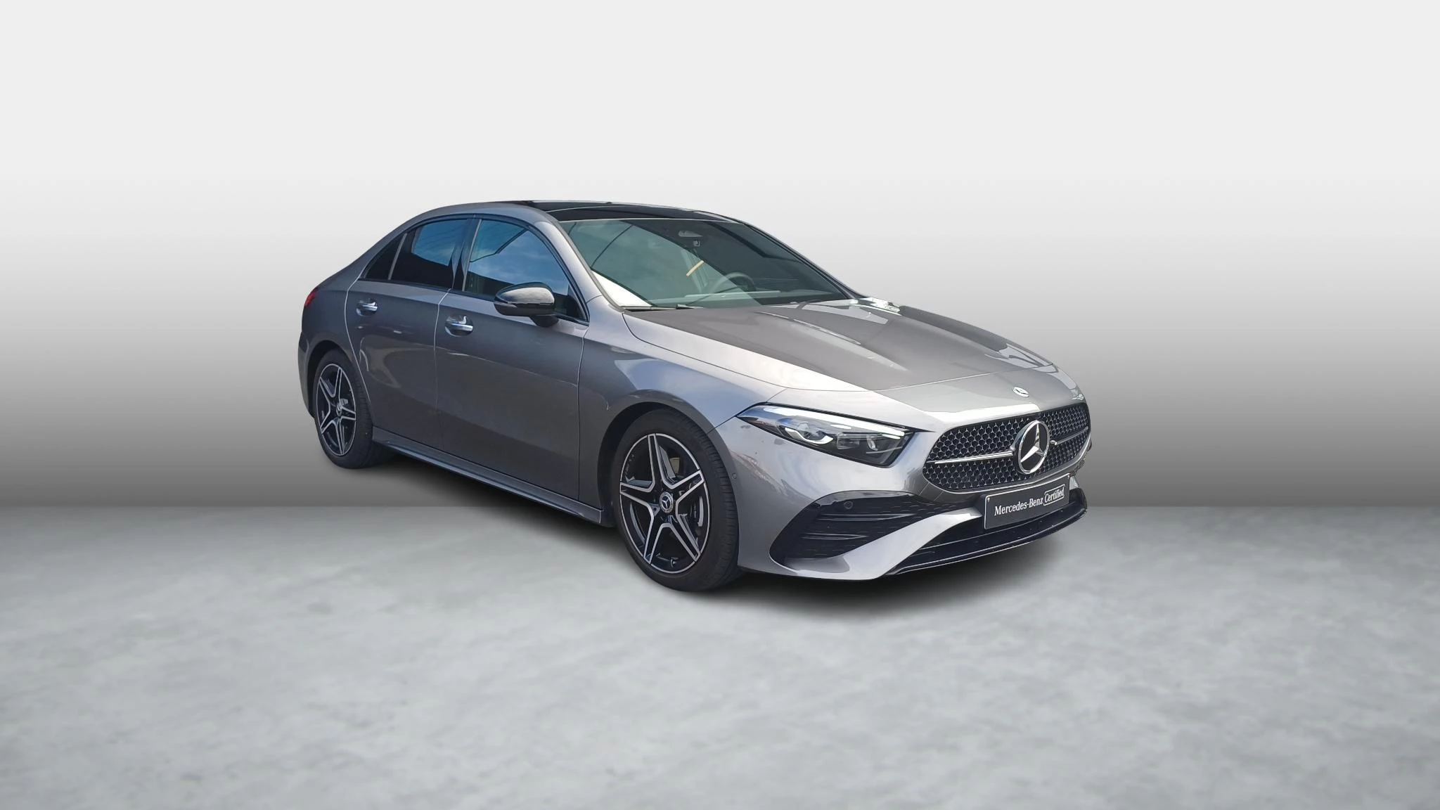 Mercedes-Benz A-Klasse 180 Star Edition Limousine + PANORAMISCH DAK + MULTIBEAM + CARPLAY +