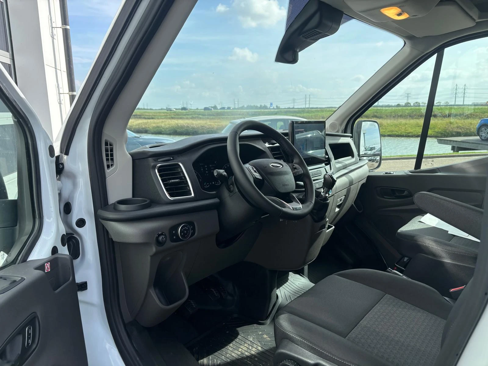 Ford-Transit-image-5