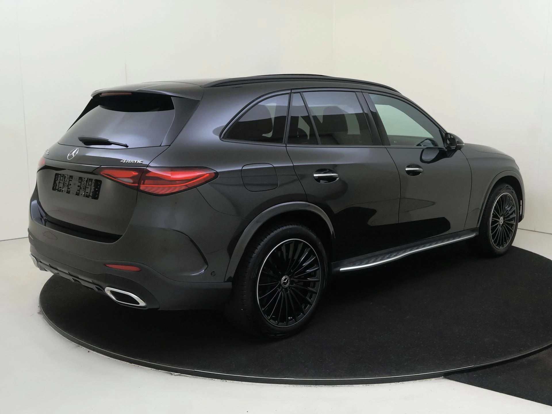 Mercedes-Benz-GLC-image-3