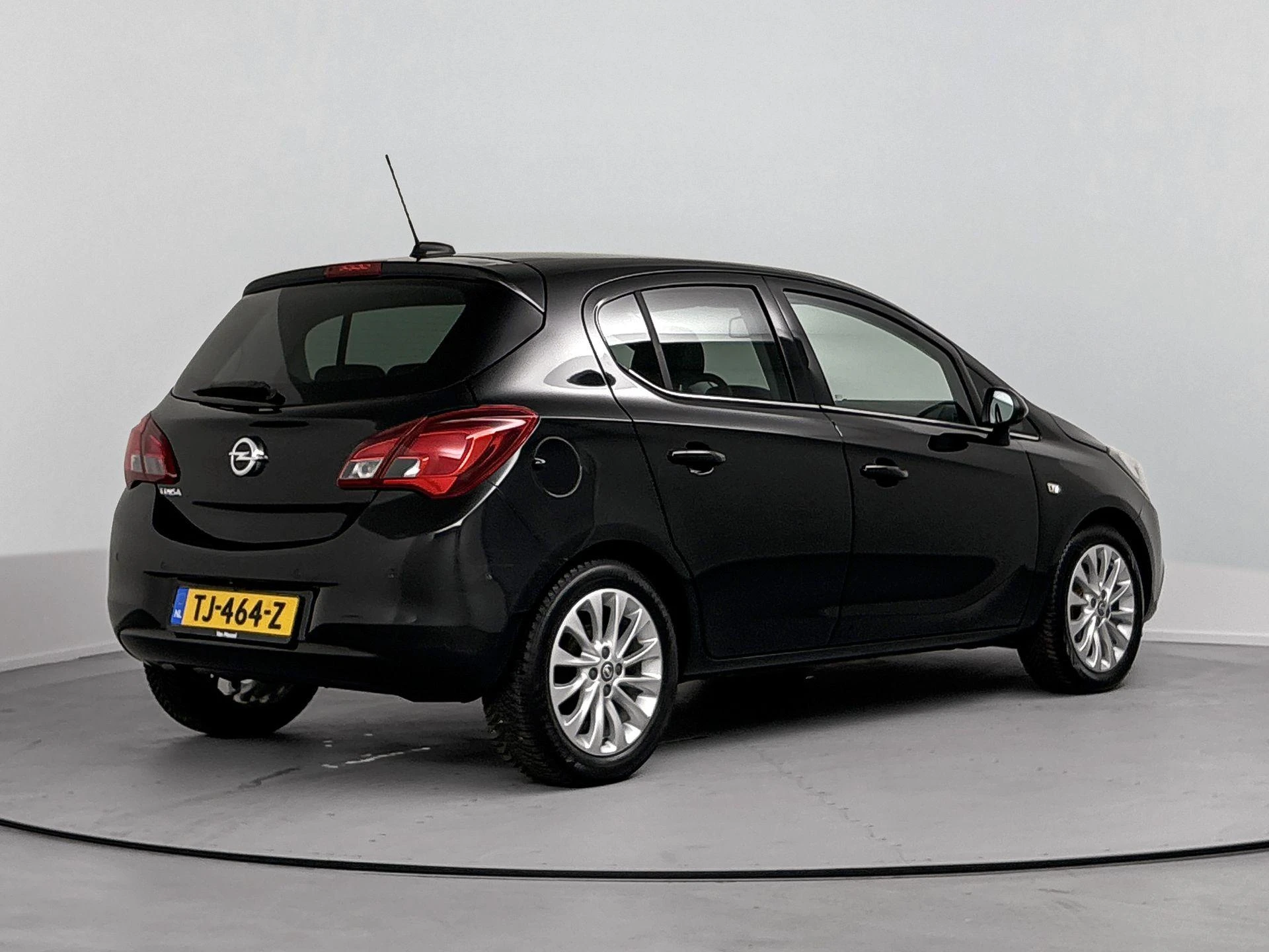 Opel-Corsa-image-3