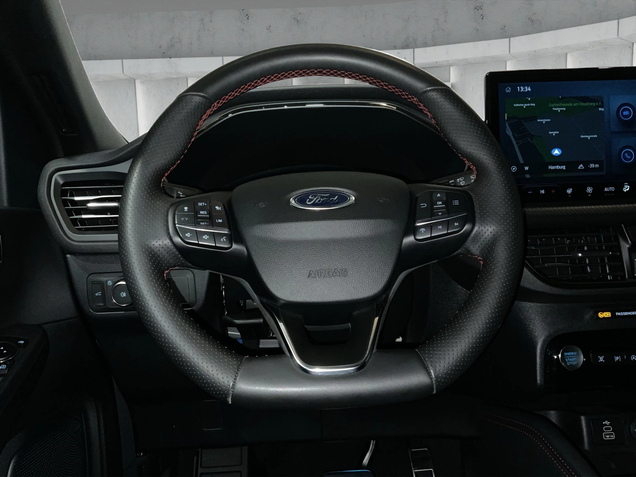 Ford Kuga ST-Line X Aut.*PANO*AHK*360GRAD*LED-MATRIX*NAVI*GRA*WINTER-PKT..
