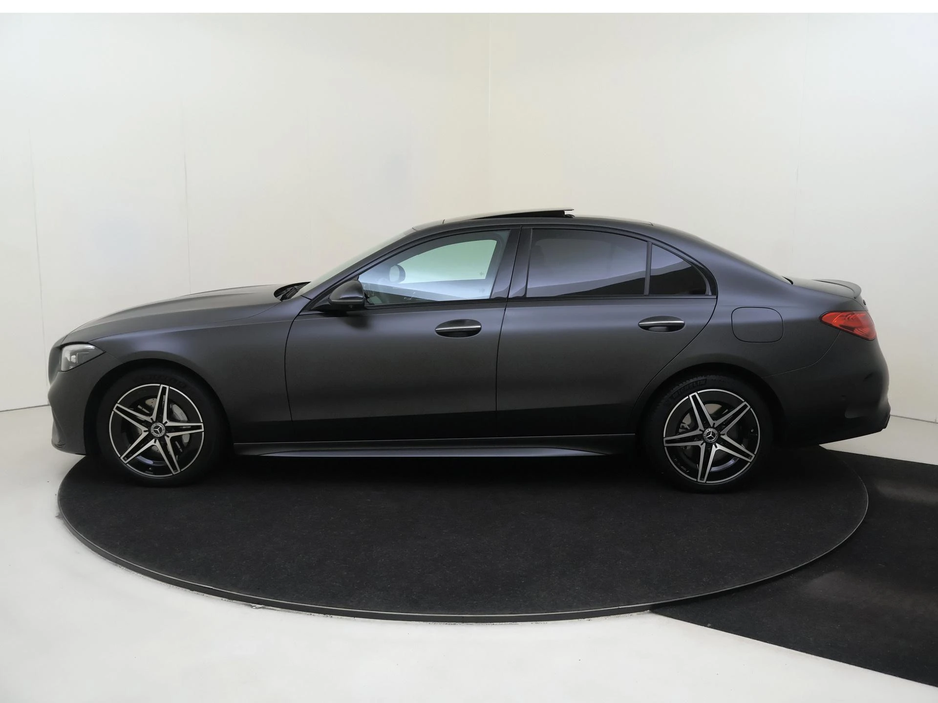 Mercedes-Benz C-Klasse 400 e 4MATIC AMG Line