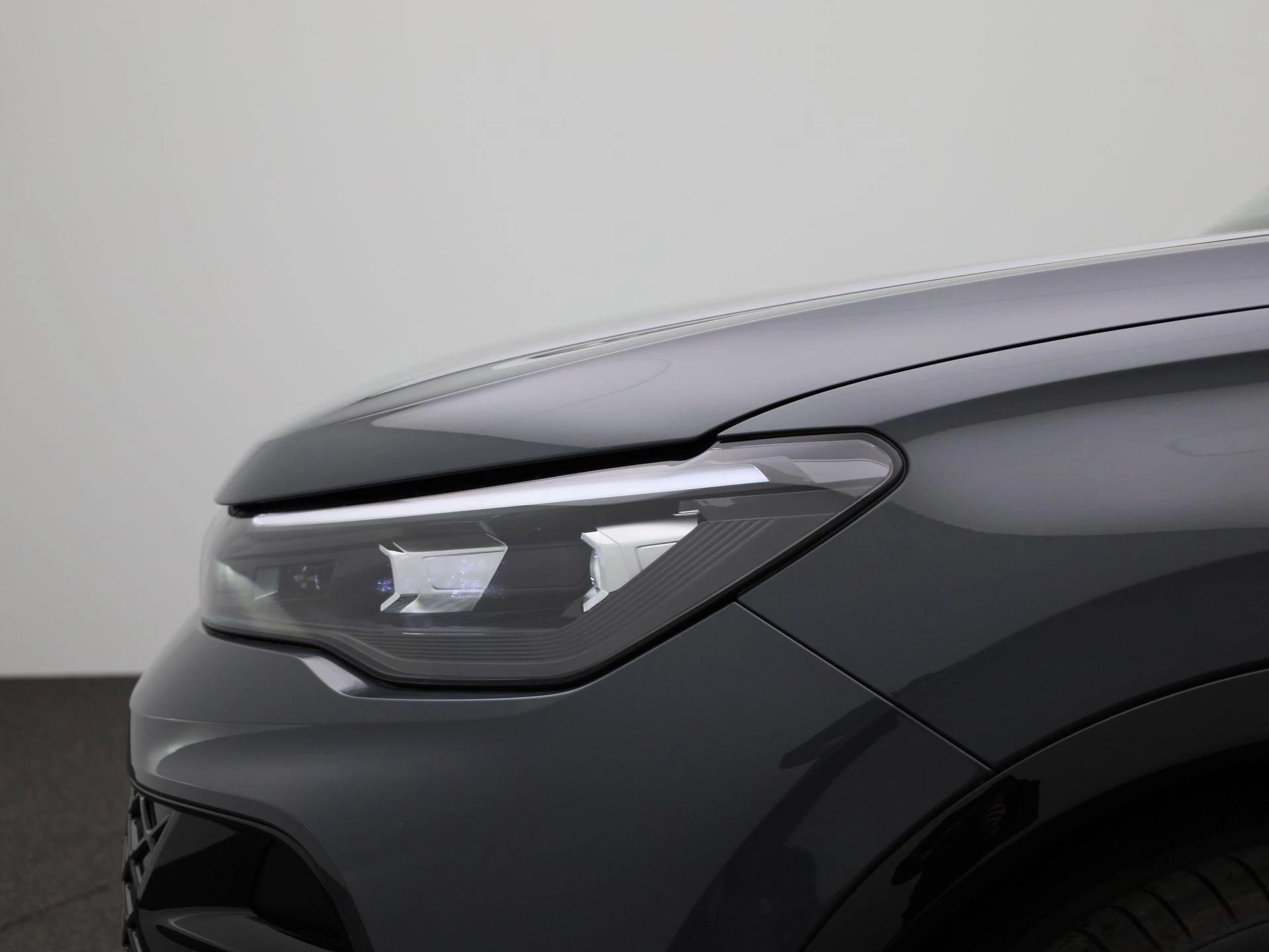 Volkswagen-Tiguan-image-15