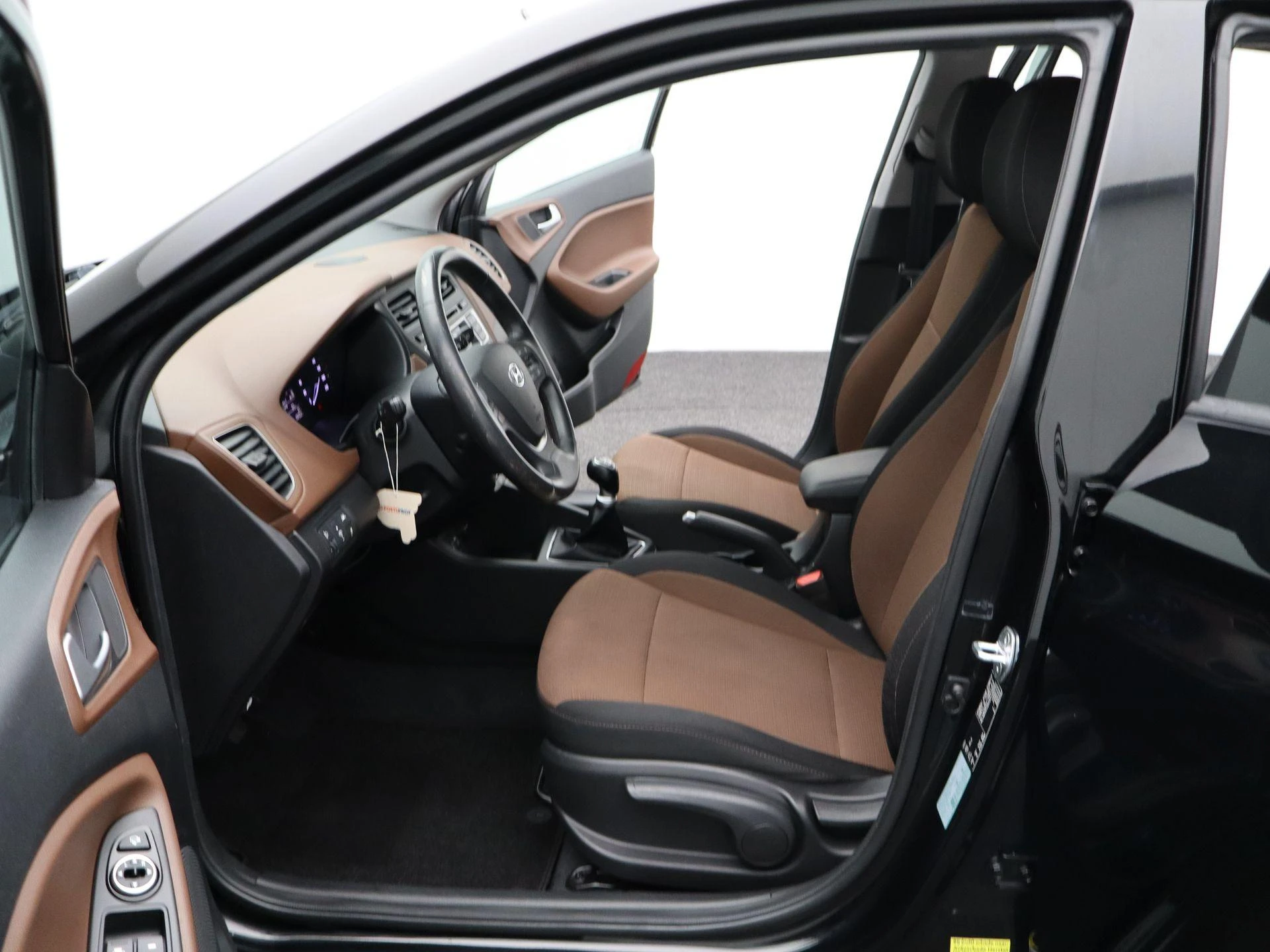 Hyundai-i20-image-10