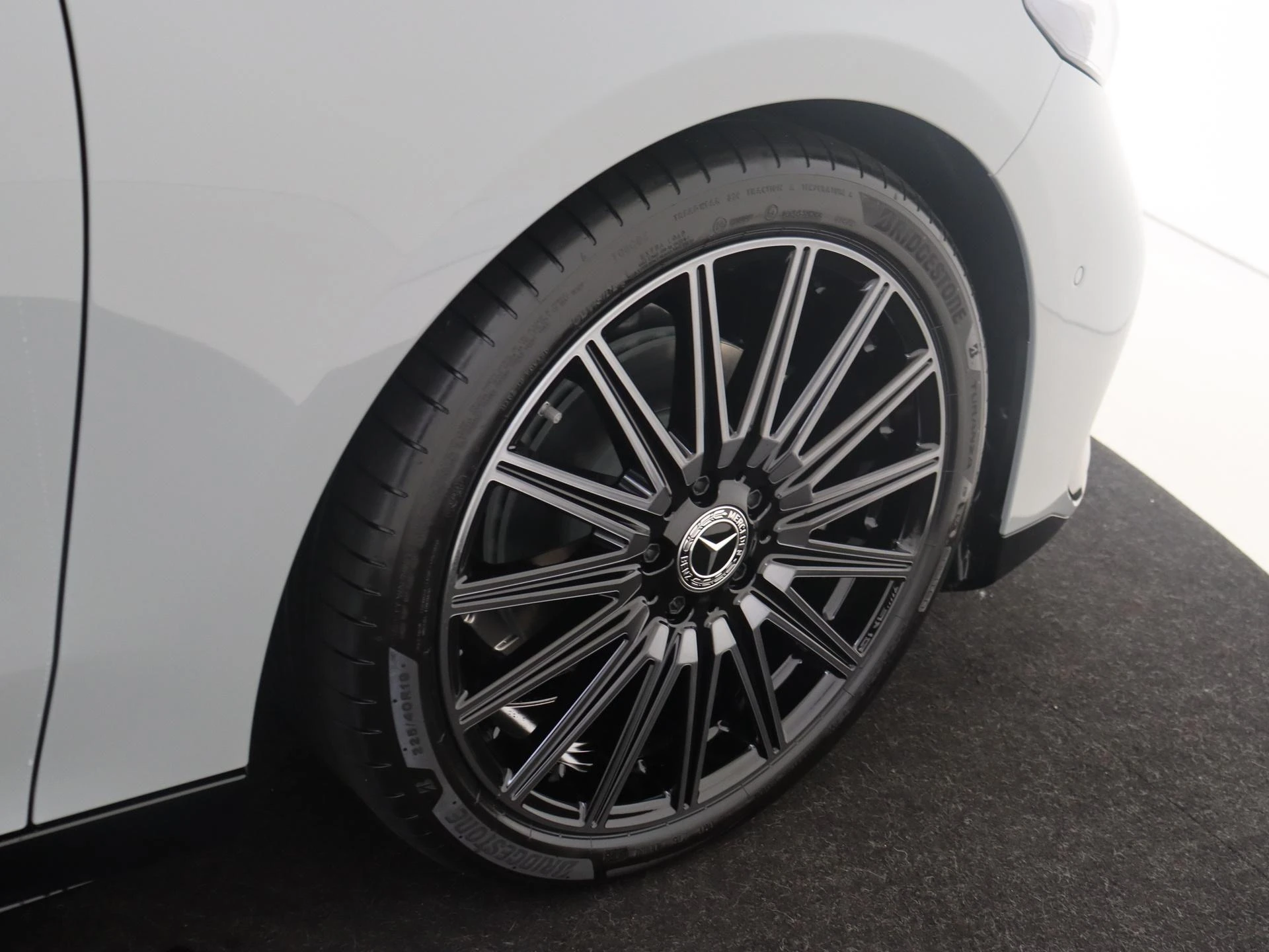 Mercedes-Benz-CLA-image-29
