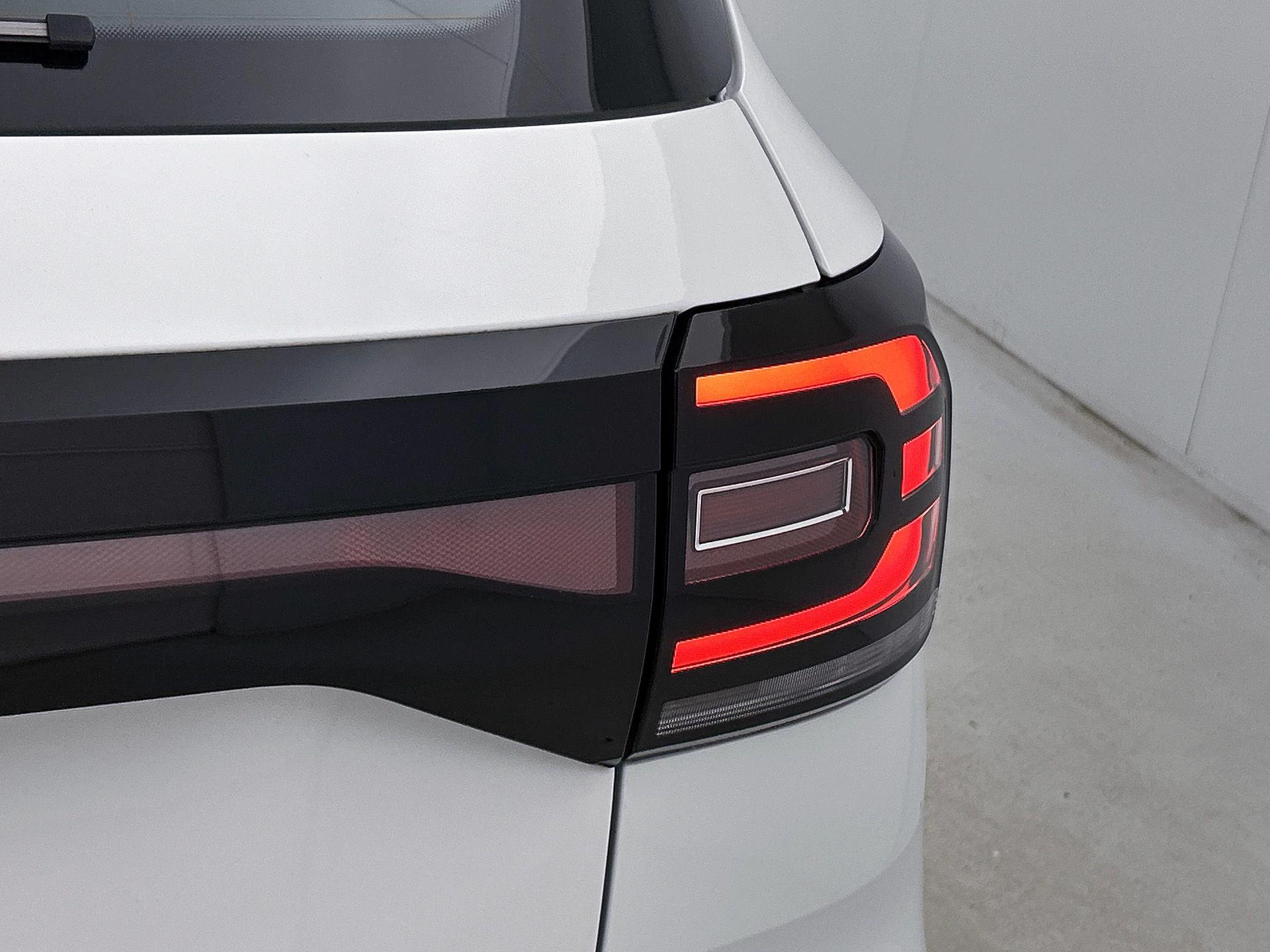 Volkswagen-T-Cross-image-13