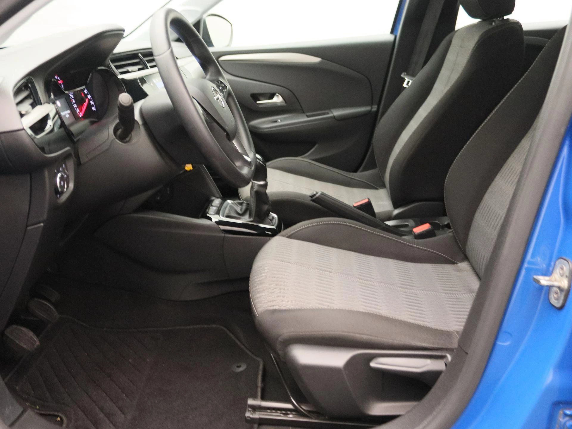Opel-Corsa-image-11