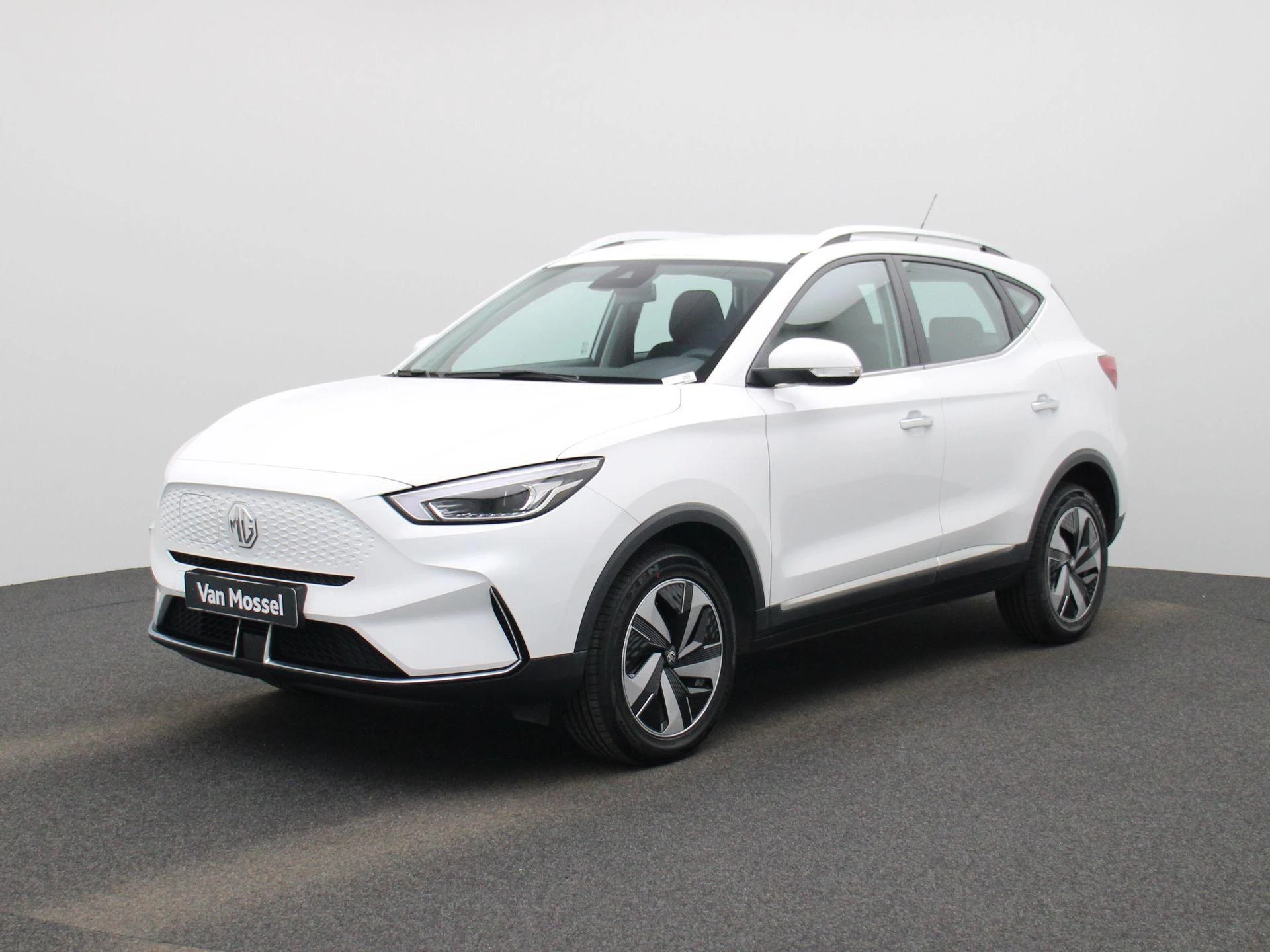 MG-ZS EV-image-0