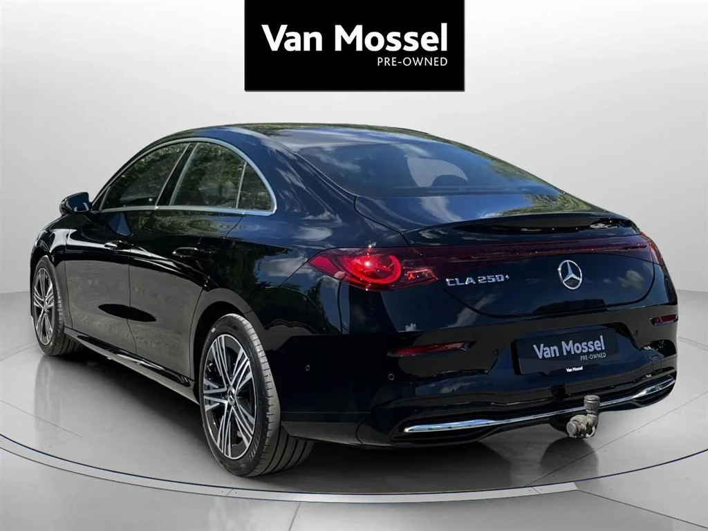Mercedes-Benz-CLA-image-6