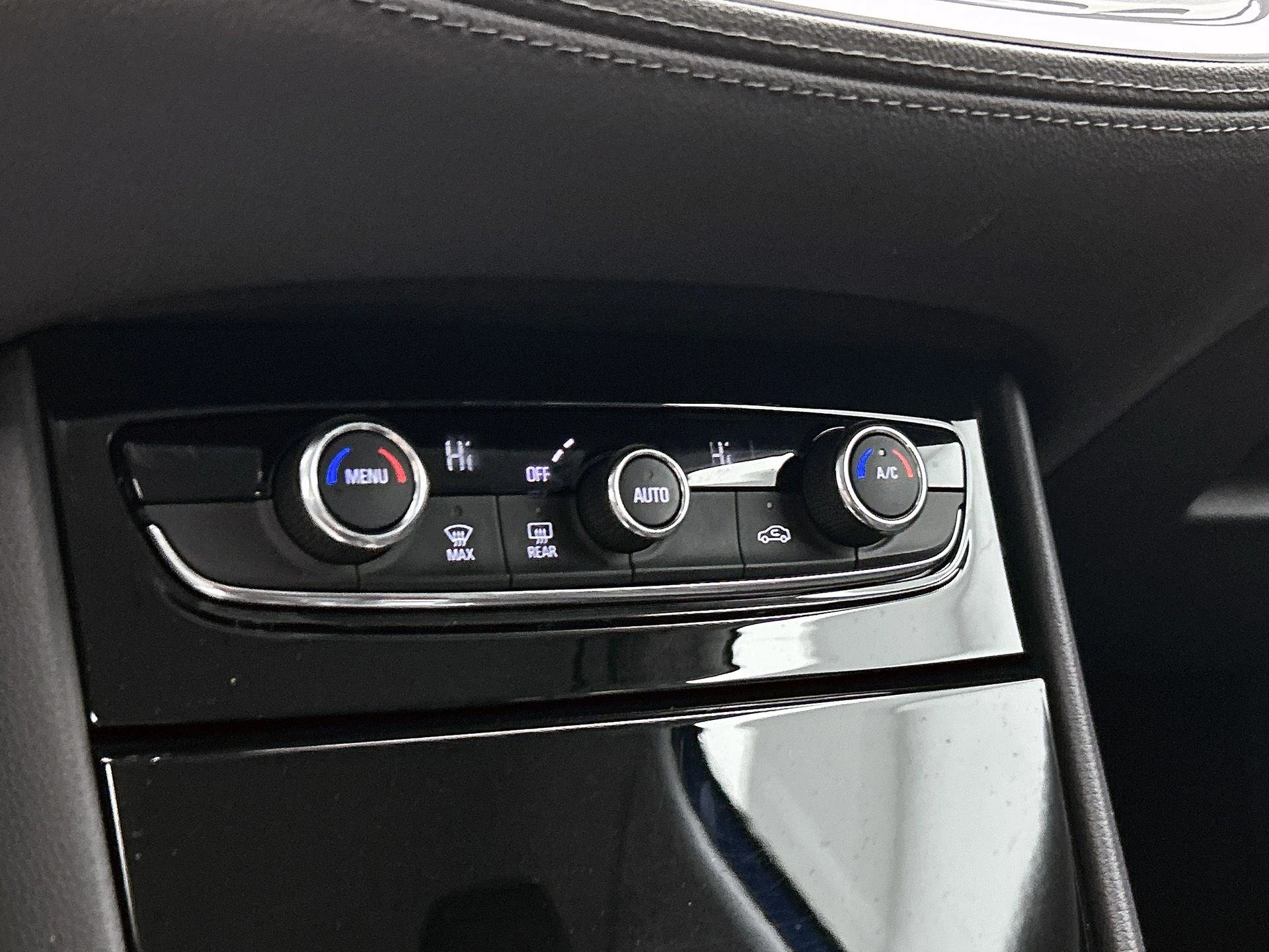 Opel-Grandland X-image-23