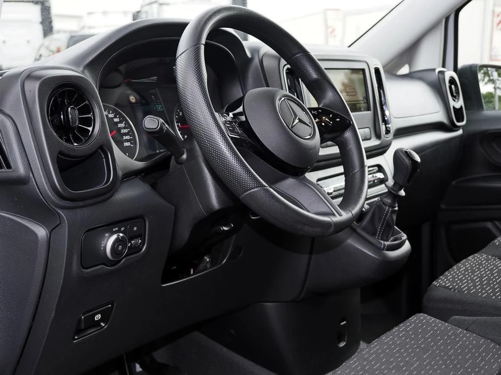 Mercedes-Benz-Vito 116-image-8