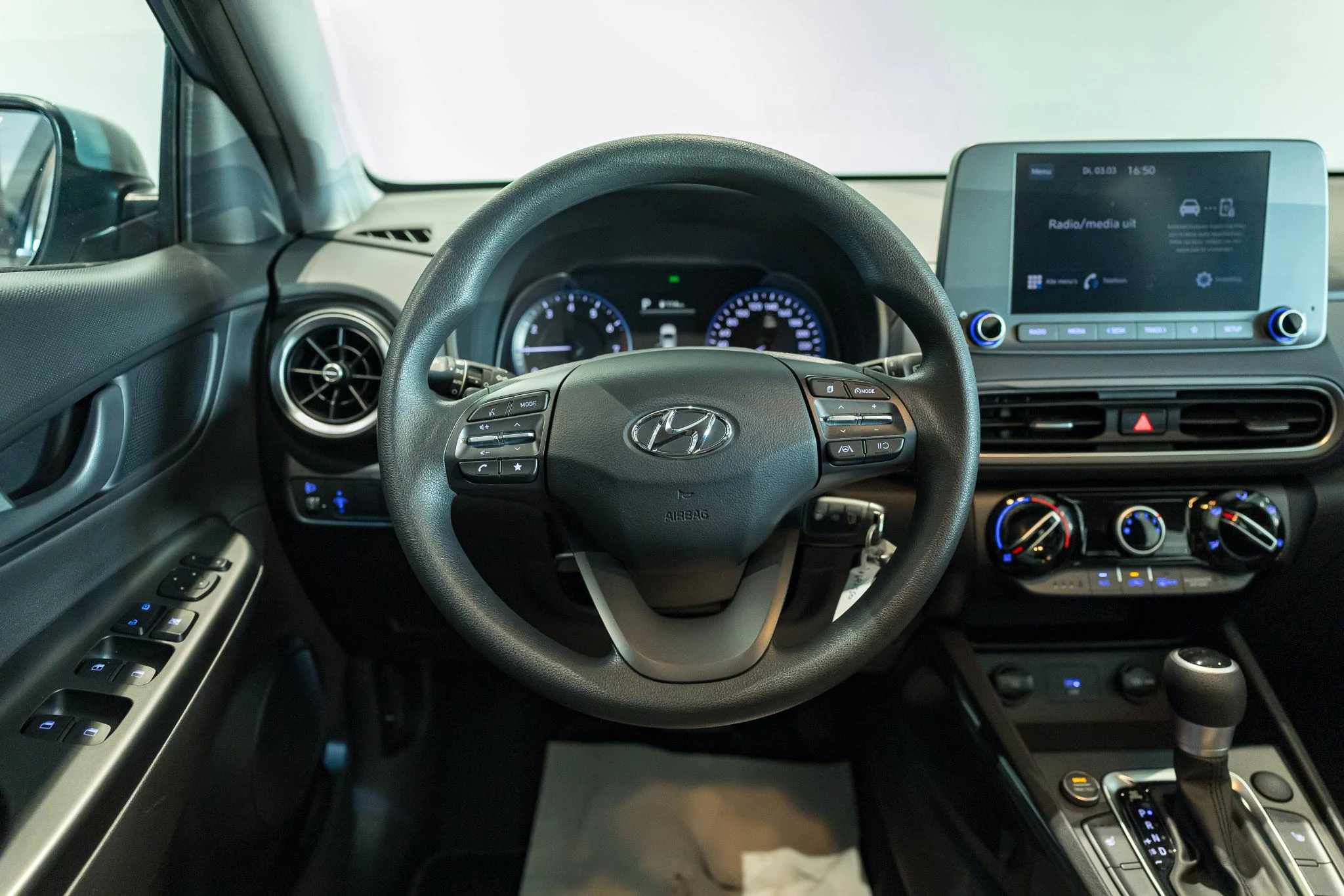 Hyundai-Kona-image-17