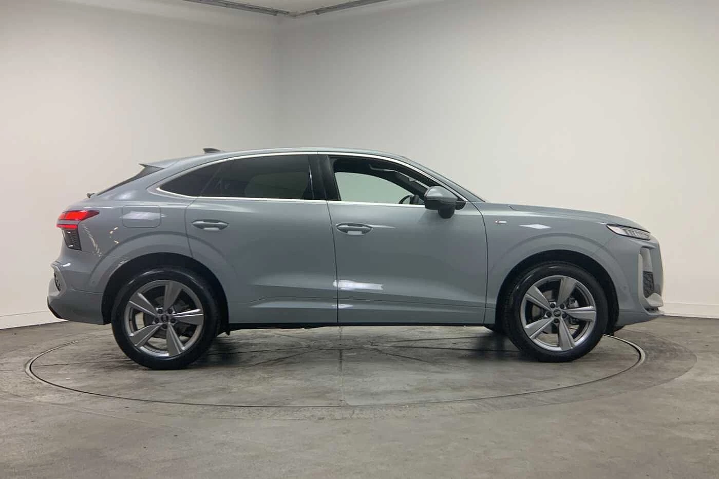 Audi-Q3-image-3