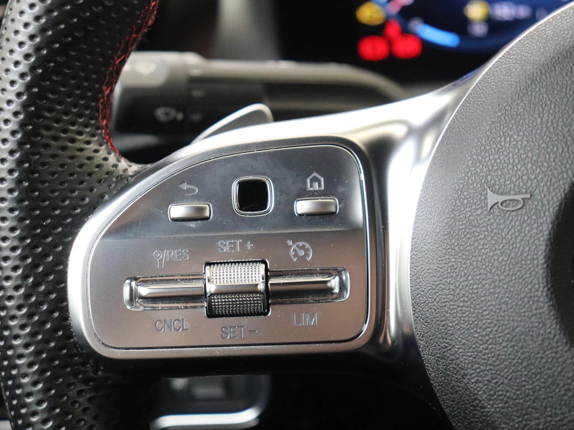 Mercedes-Benz CLA 180 Business Solution AMG