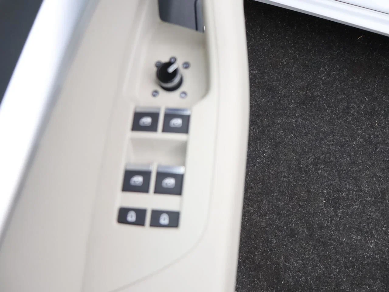 Audi-A6-image-19