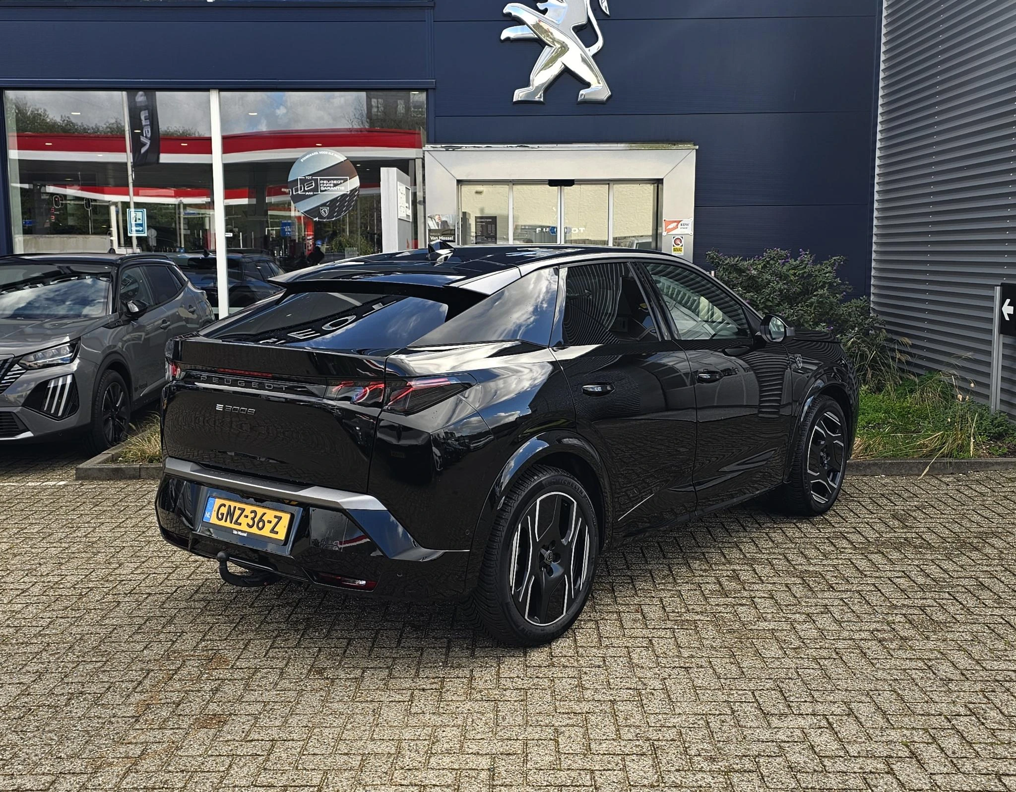 Peugeot-e-3008-image-4